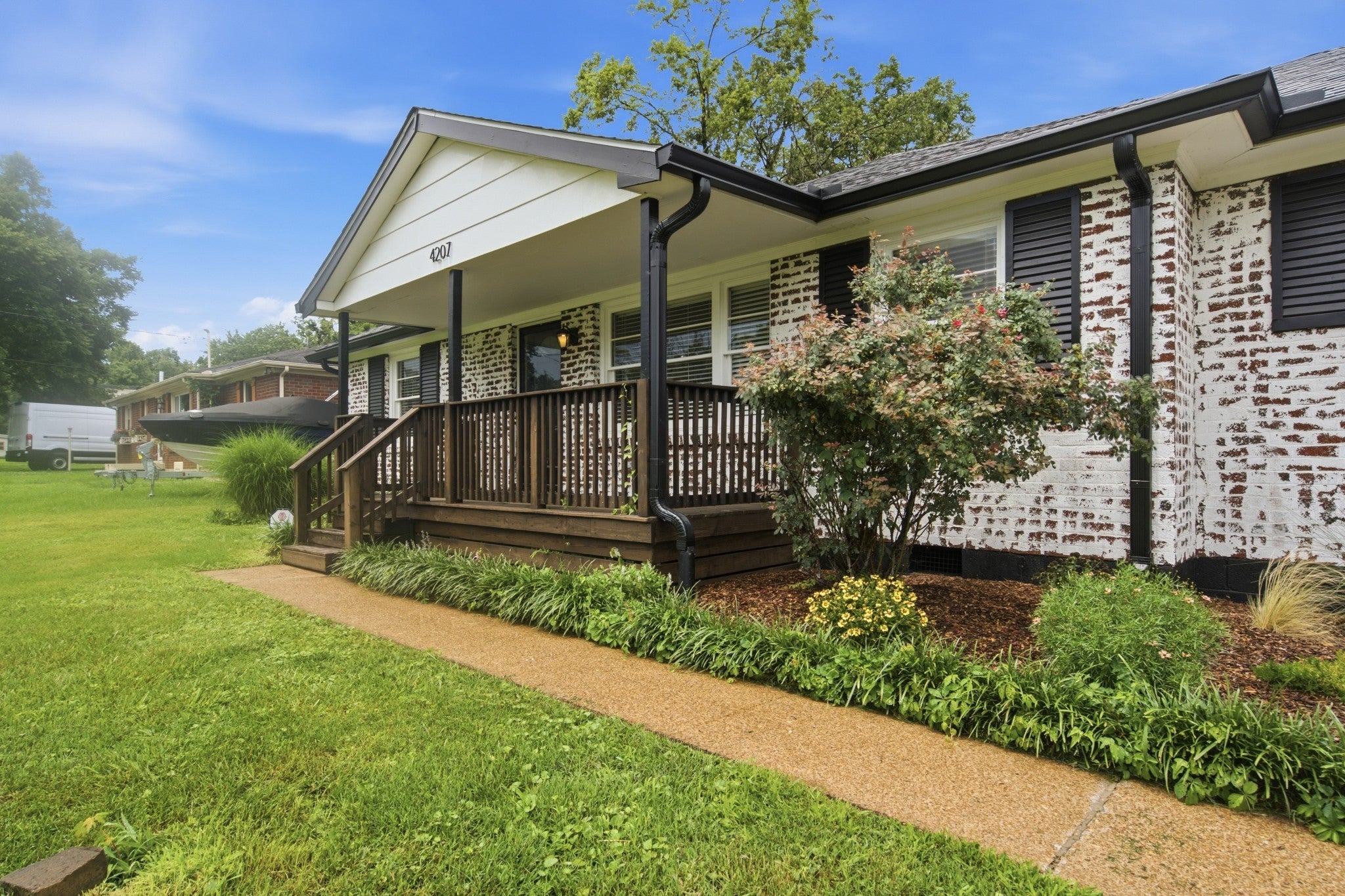 4207 Glynda Dr