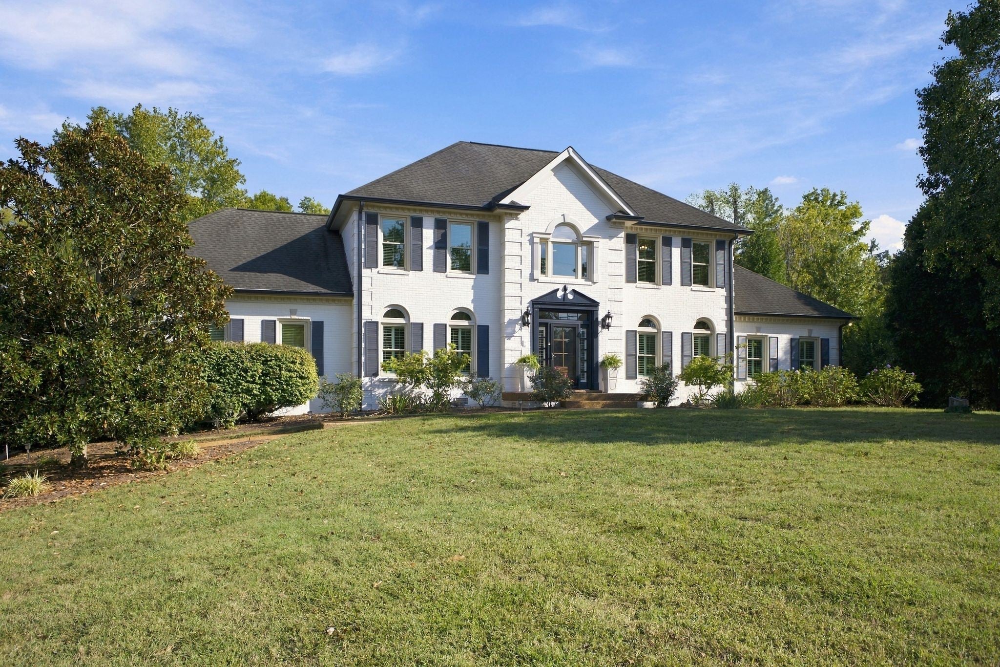 1412 Arrowhead Dr