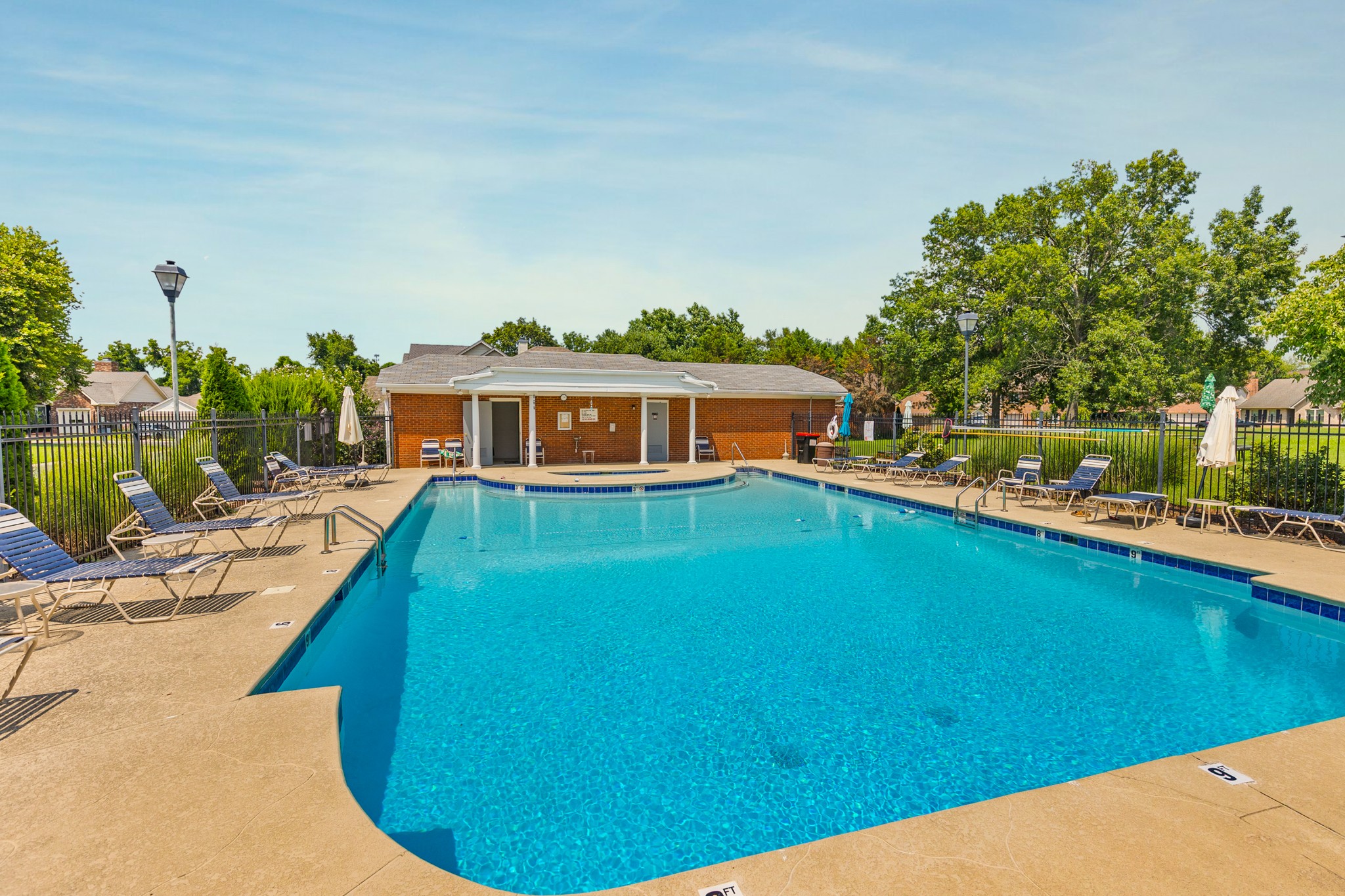 401 N Cameron Ct