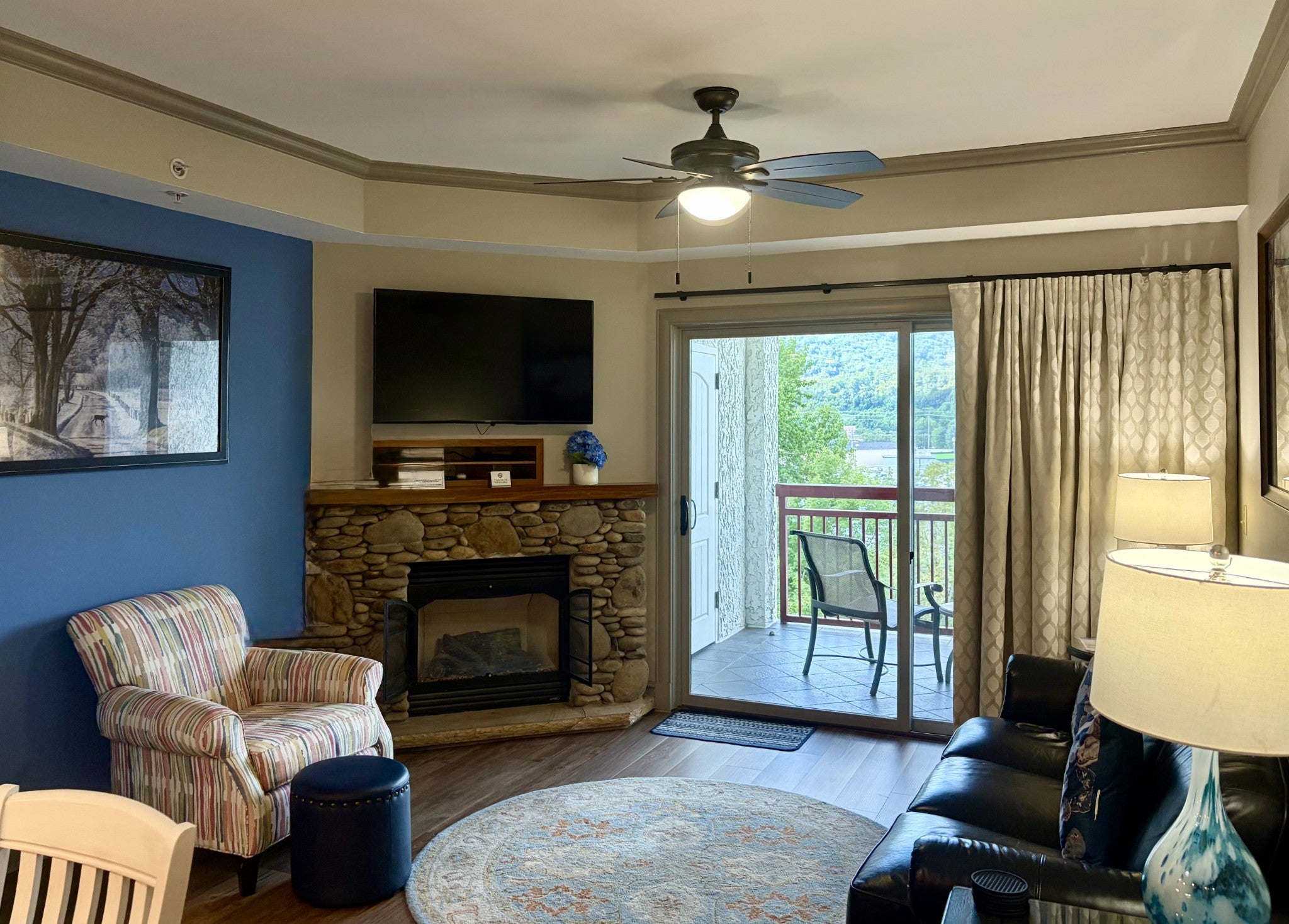 212 Dollywood Lane 445