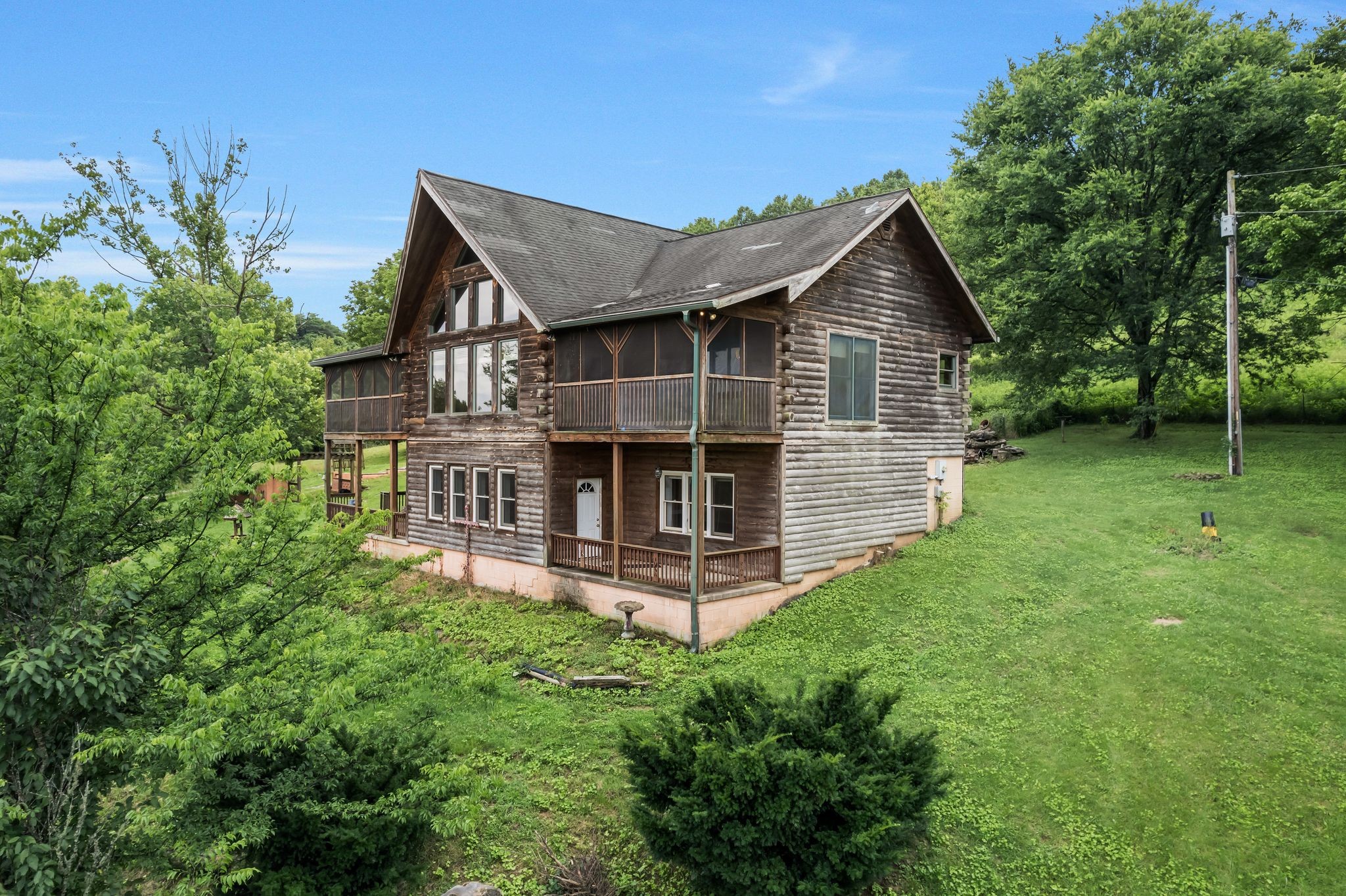 16 Eckert Ln