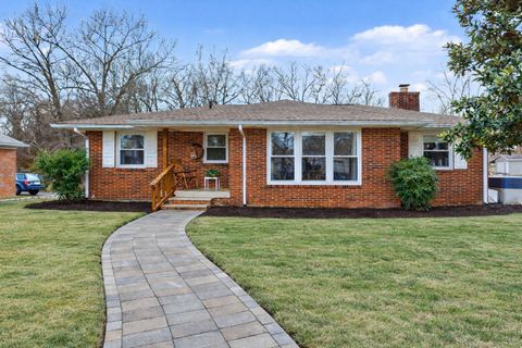 1618 Woodside Dr Lebanon TN 37087