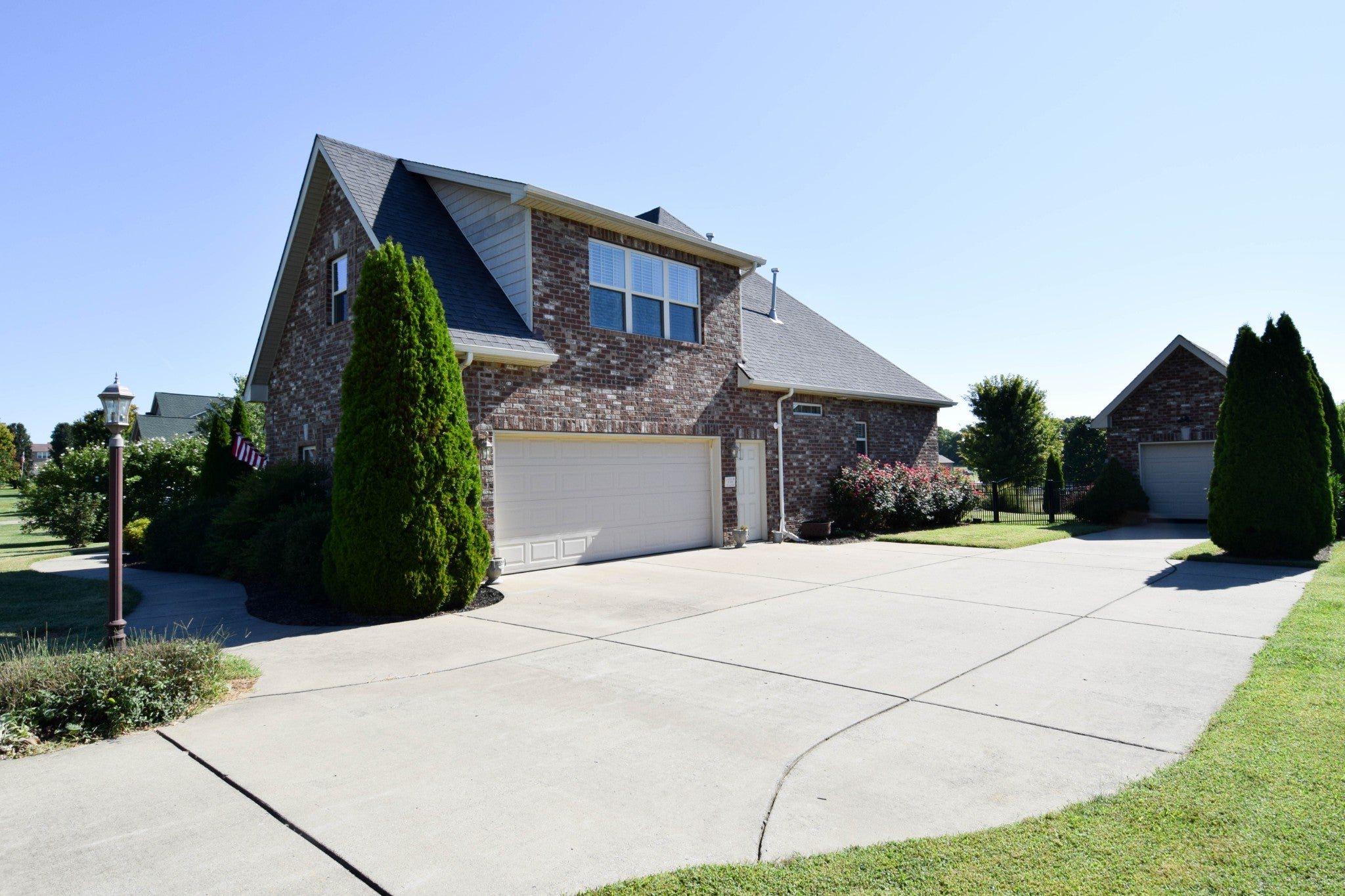1021 Double Tree Ln