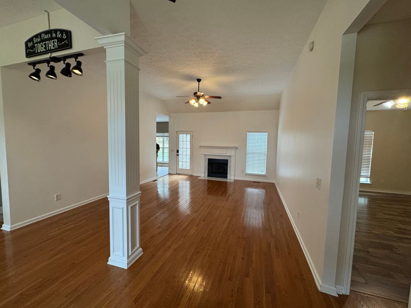 836 Ridgetop Dr