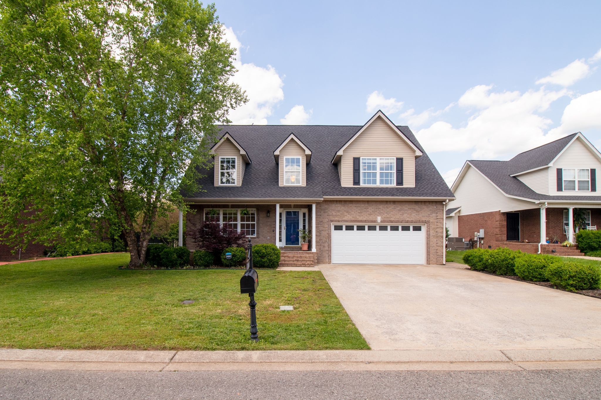 1334 Davy Crockett Dr