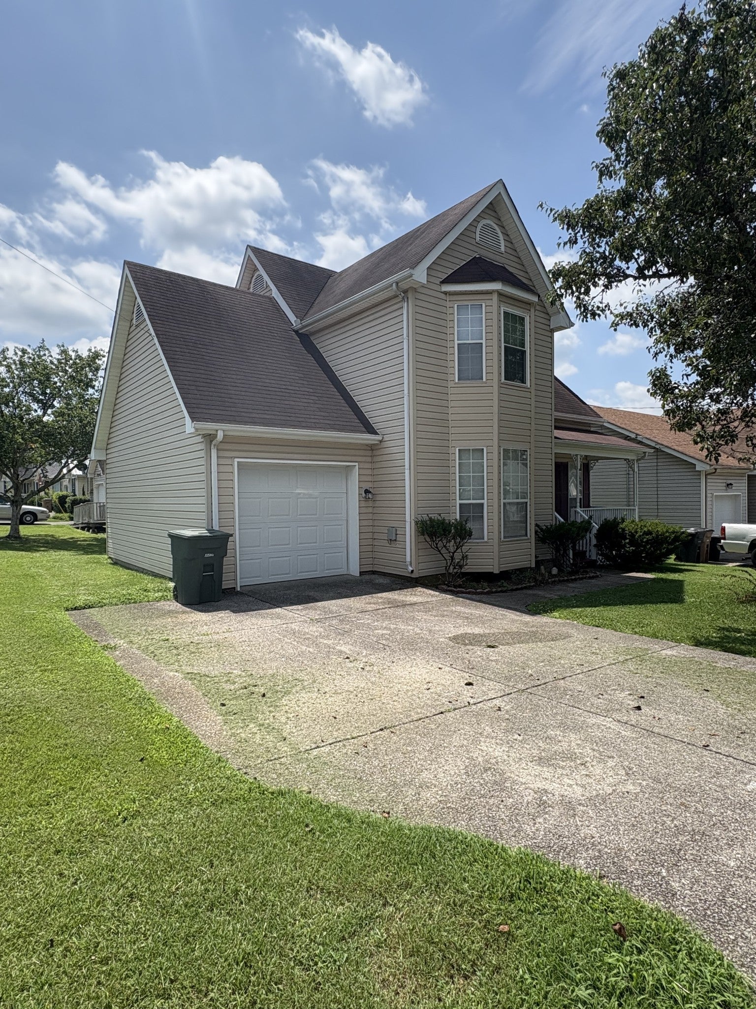 826 Neelys Chase Dr