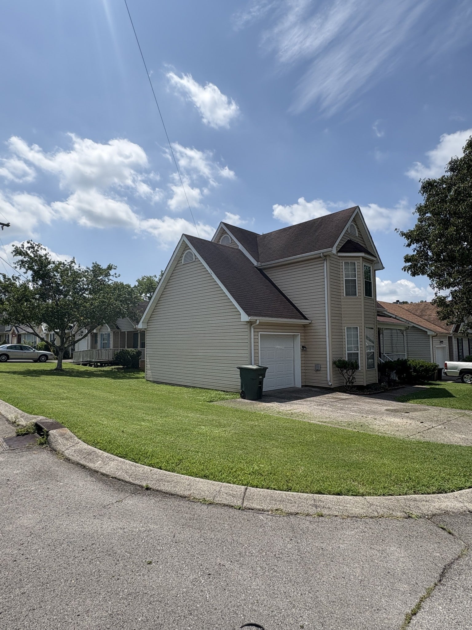 826 Neelys Chase Dr