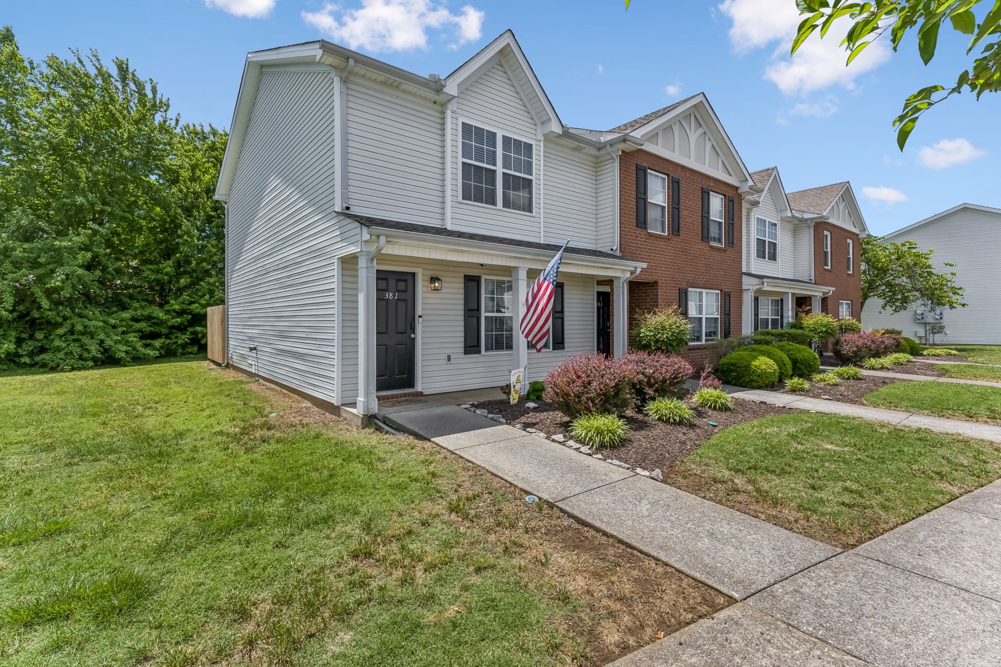 381 Shoshone Pl