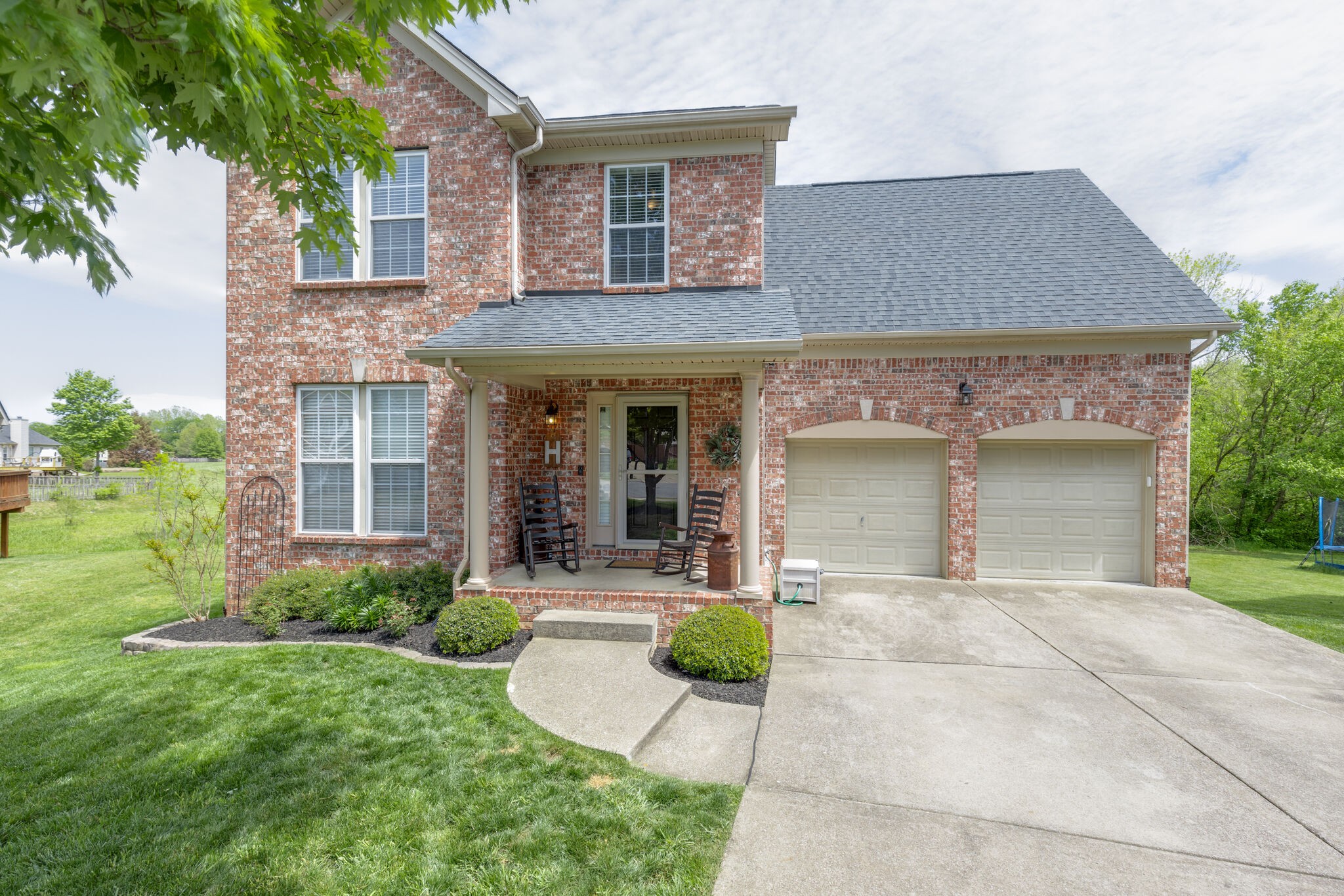 Photo 2 of 41 of 1512 Callender Rd house