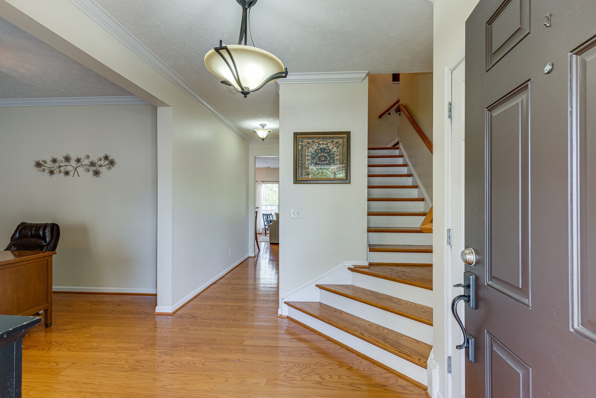 Photo 5 of 41 of 1512 Callender Rd house