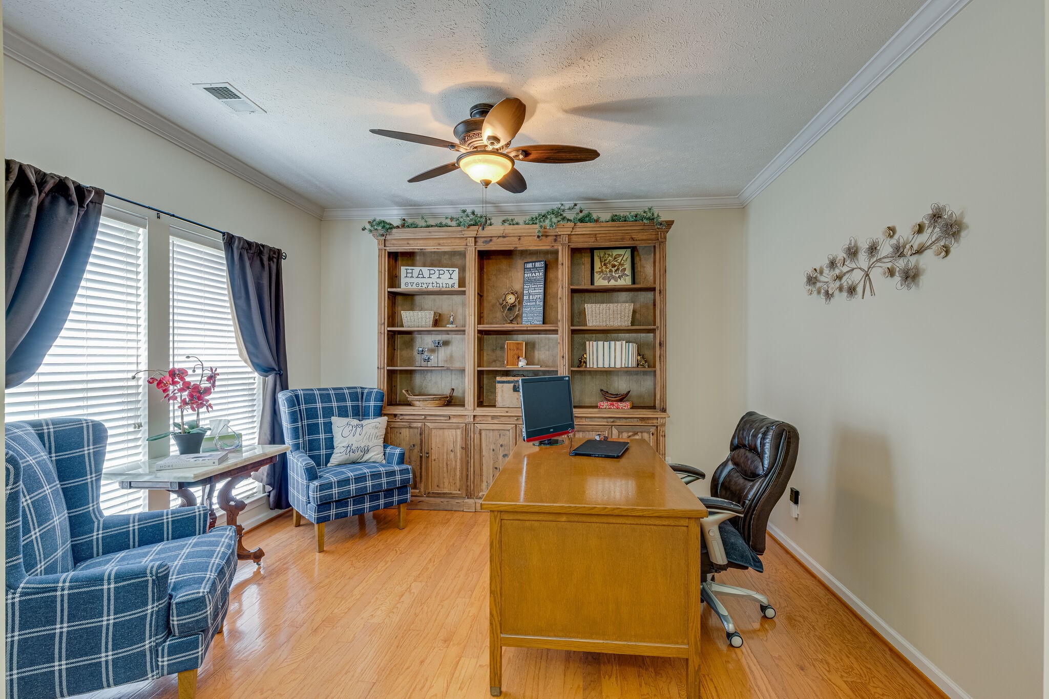 Photo 7 of 41 of 1512 Callender Rd house