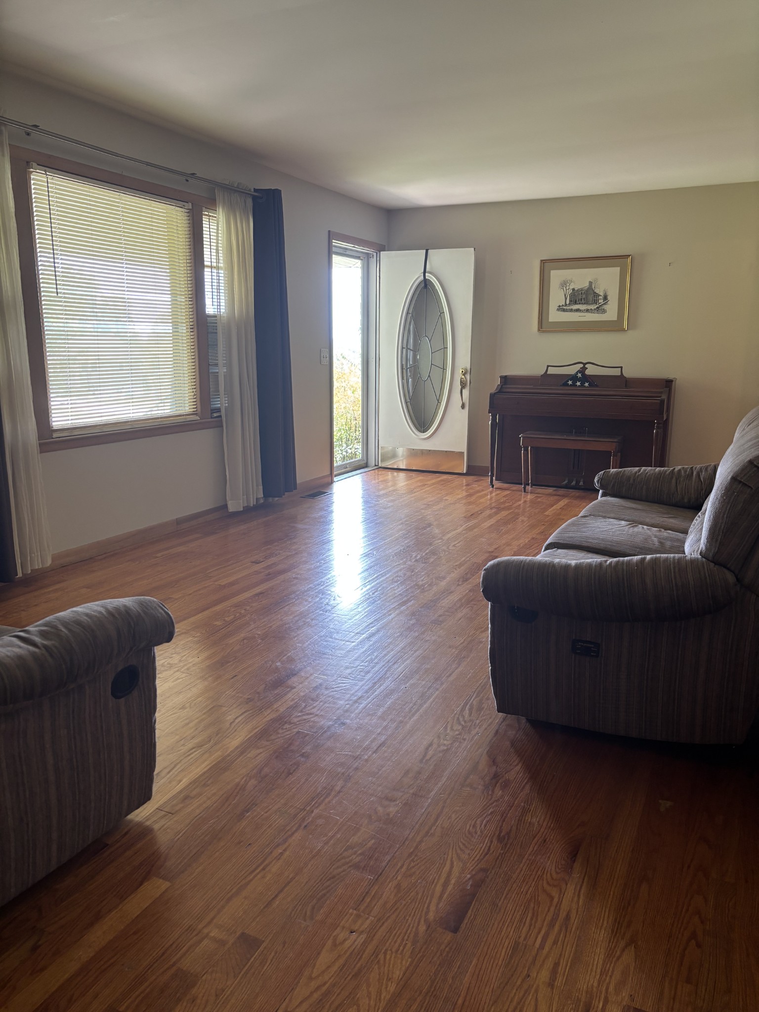 131 Robinhood Cir
