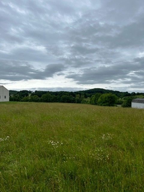 8 Carey Rd Hartsville TN 37074