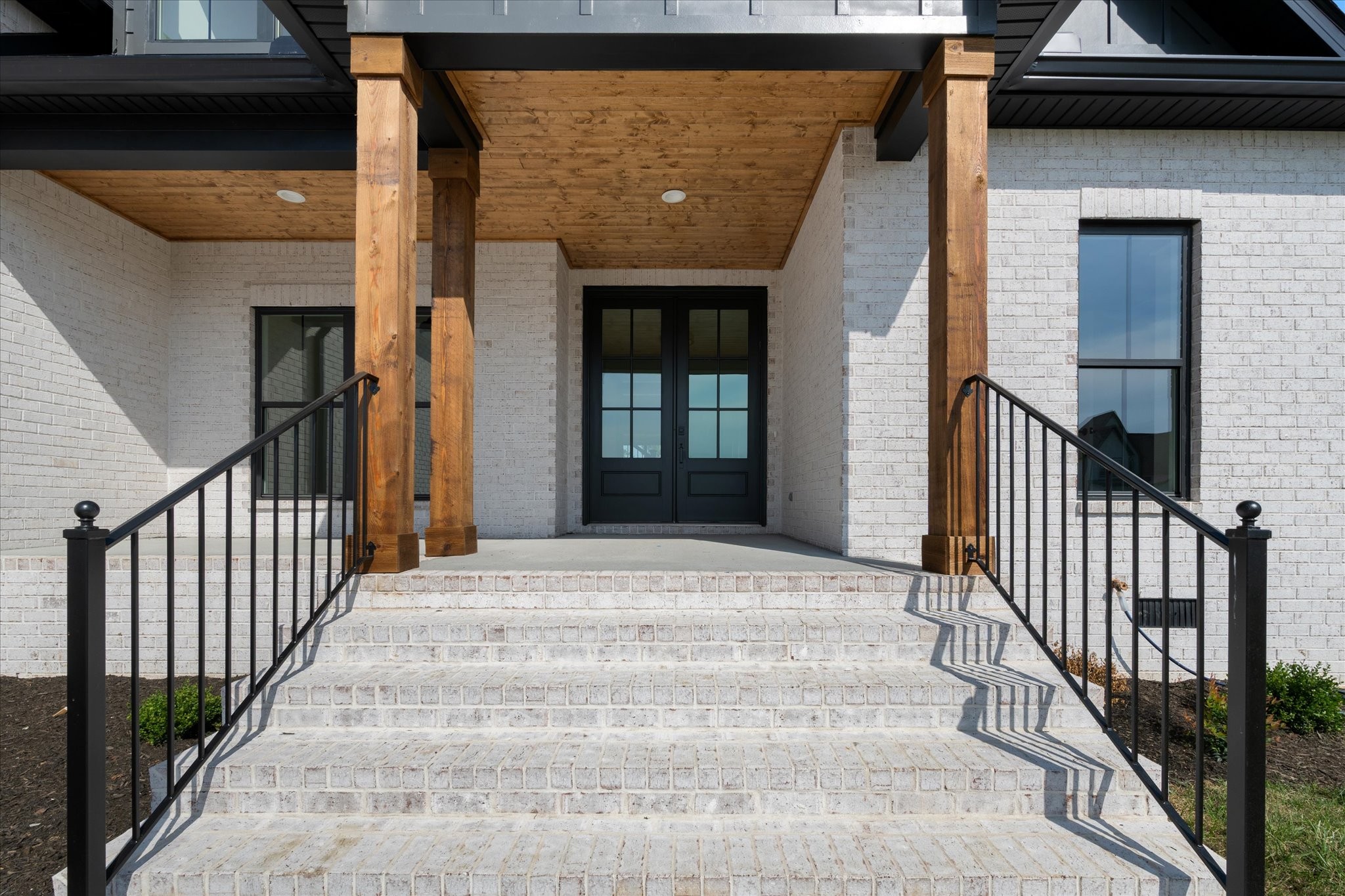 2813 Canfield Dr