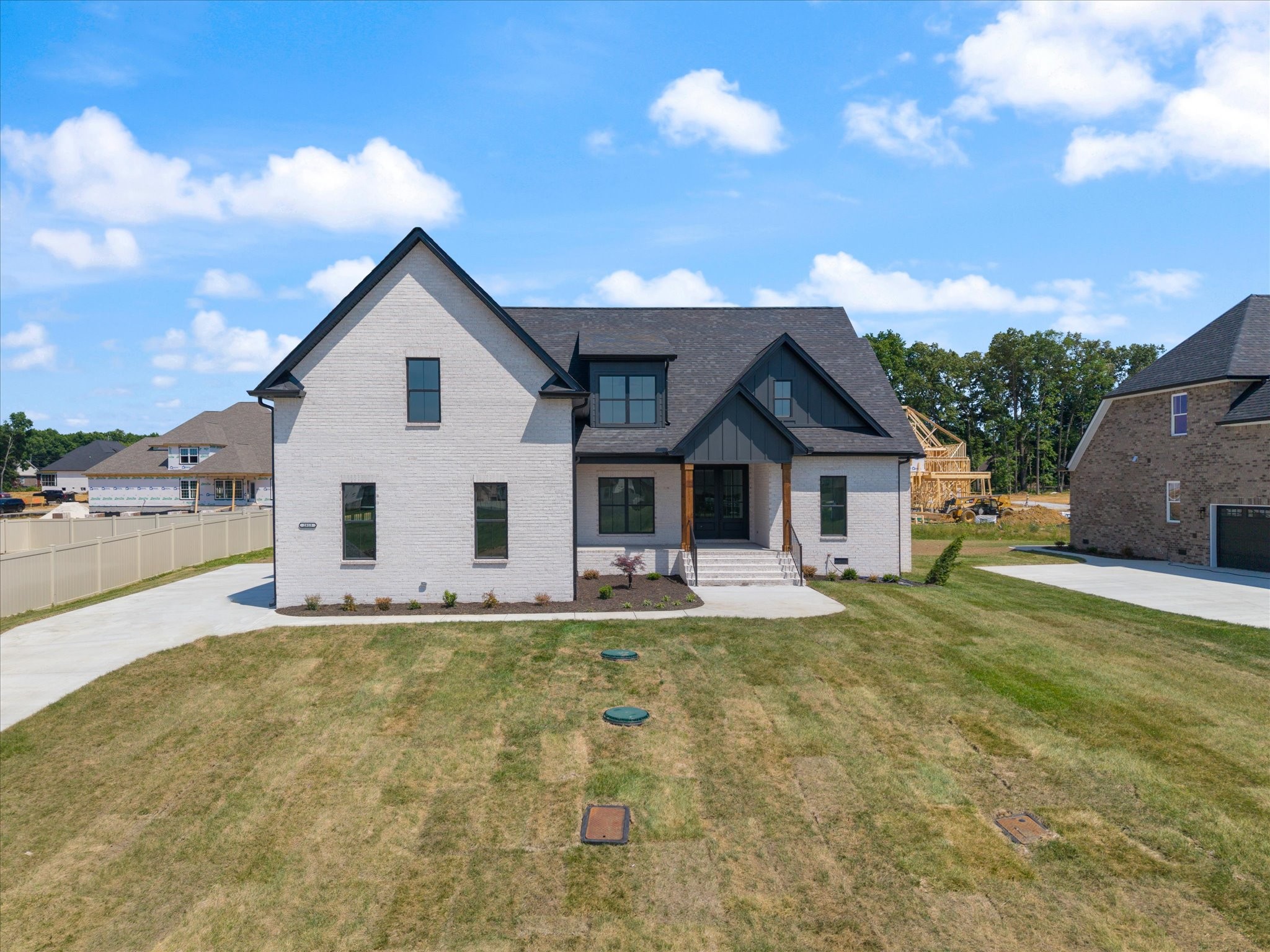 2813 Canfield Dr