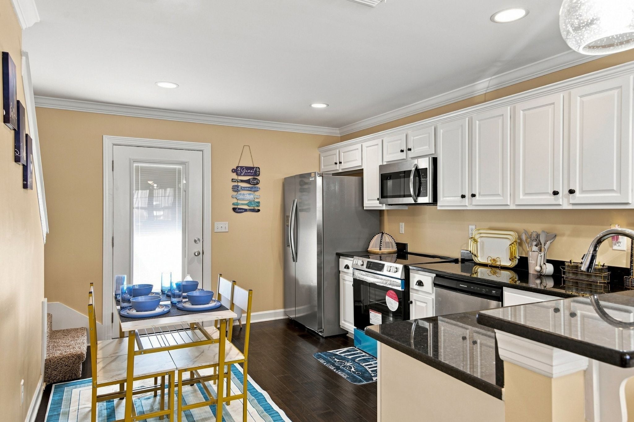2506 Main St E B2
