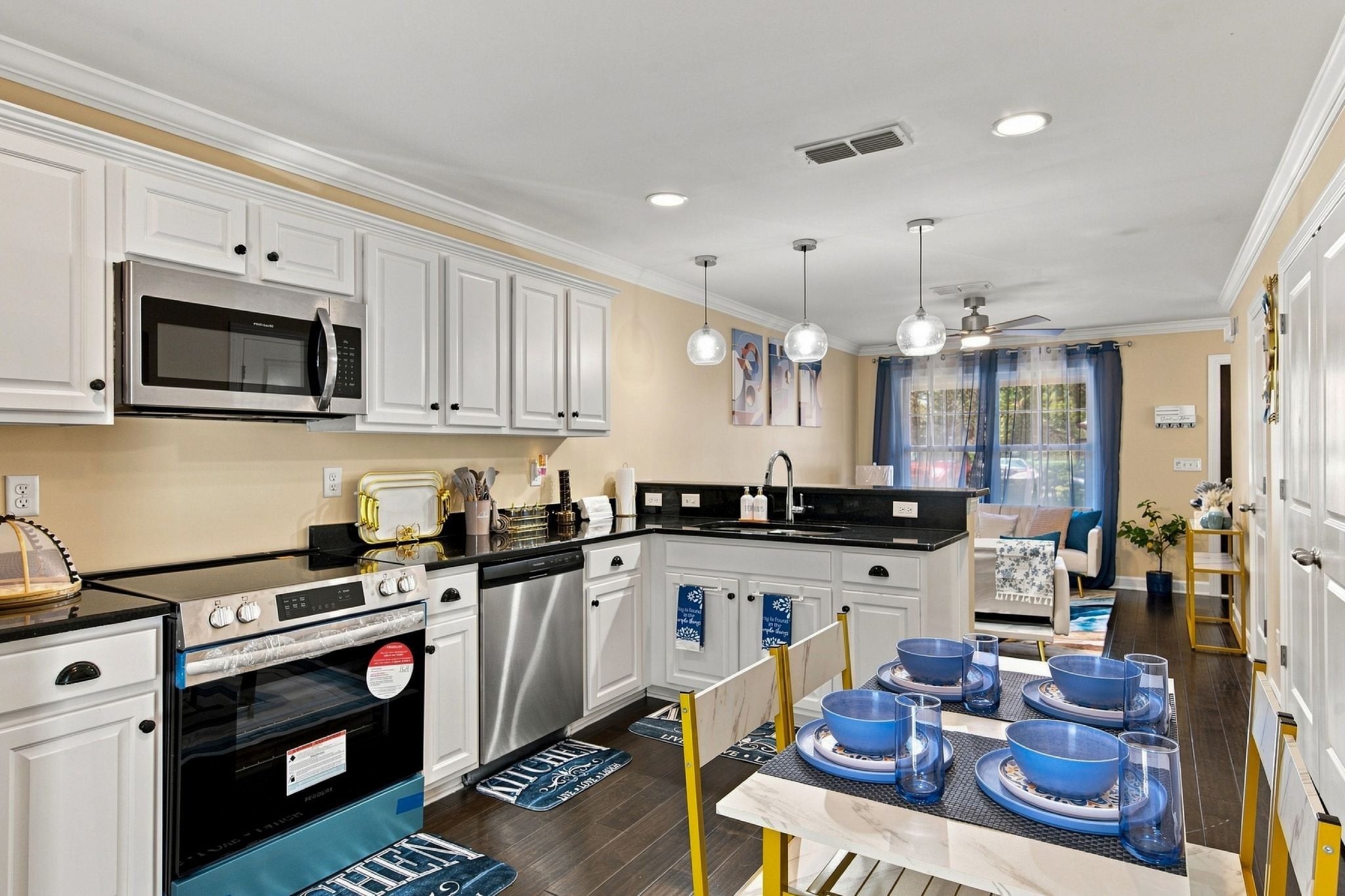 2506 Main St E B2