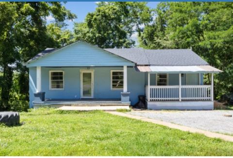 559 Palmyra Rd Clarksville TN 37040