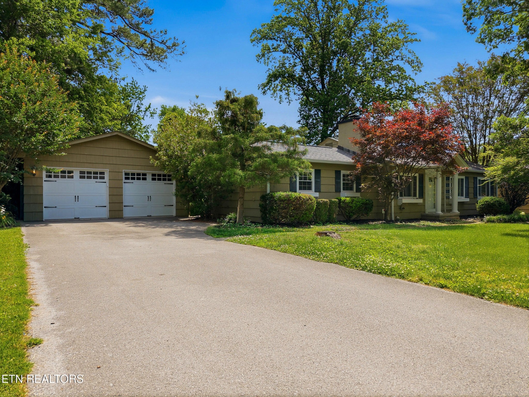 1312 Bradford Lane