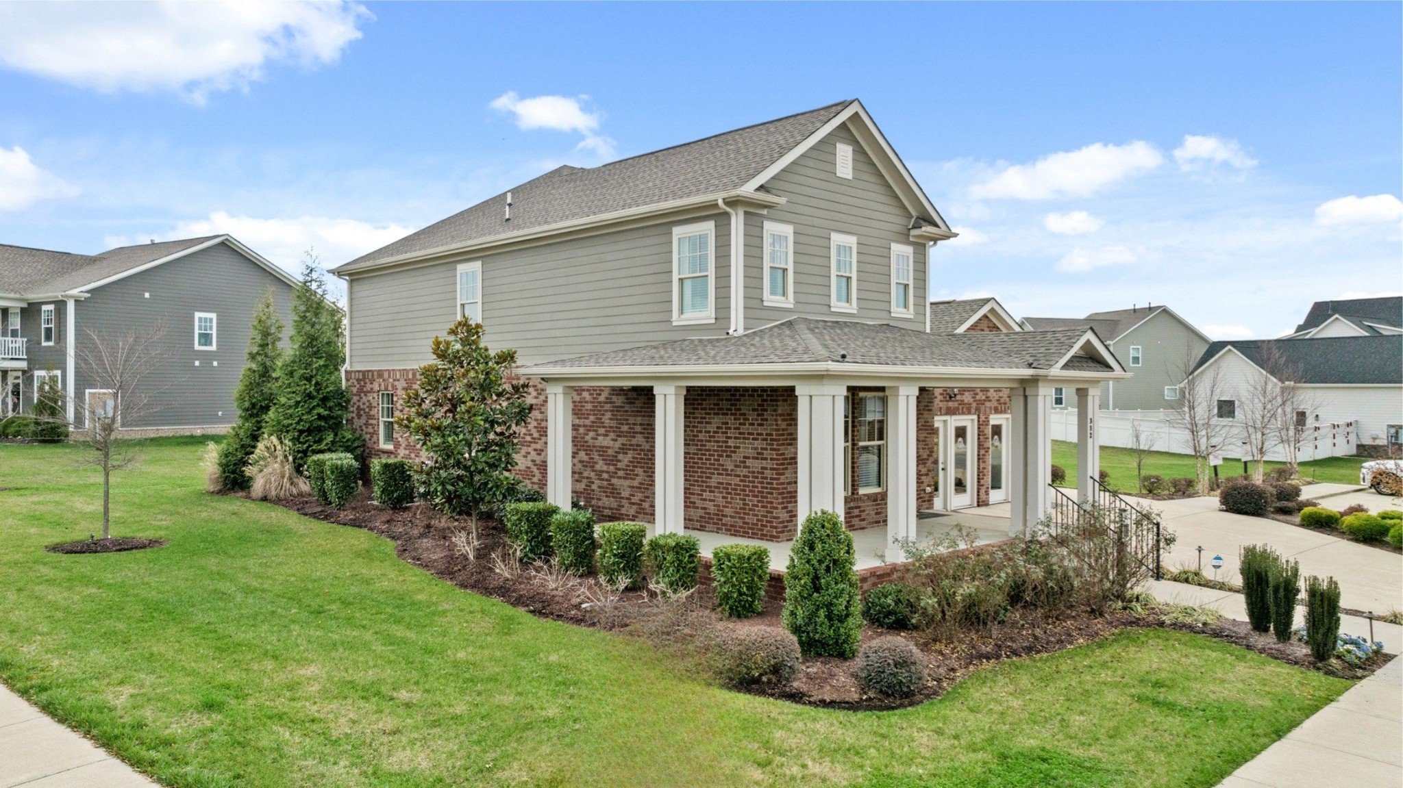 312 Whispering Pines Ln