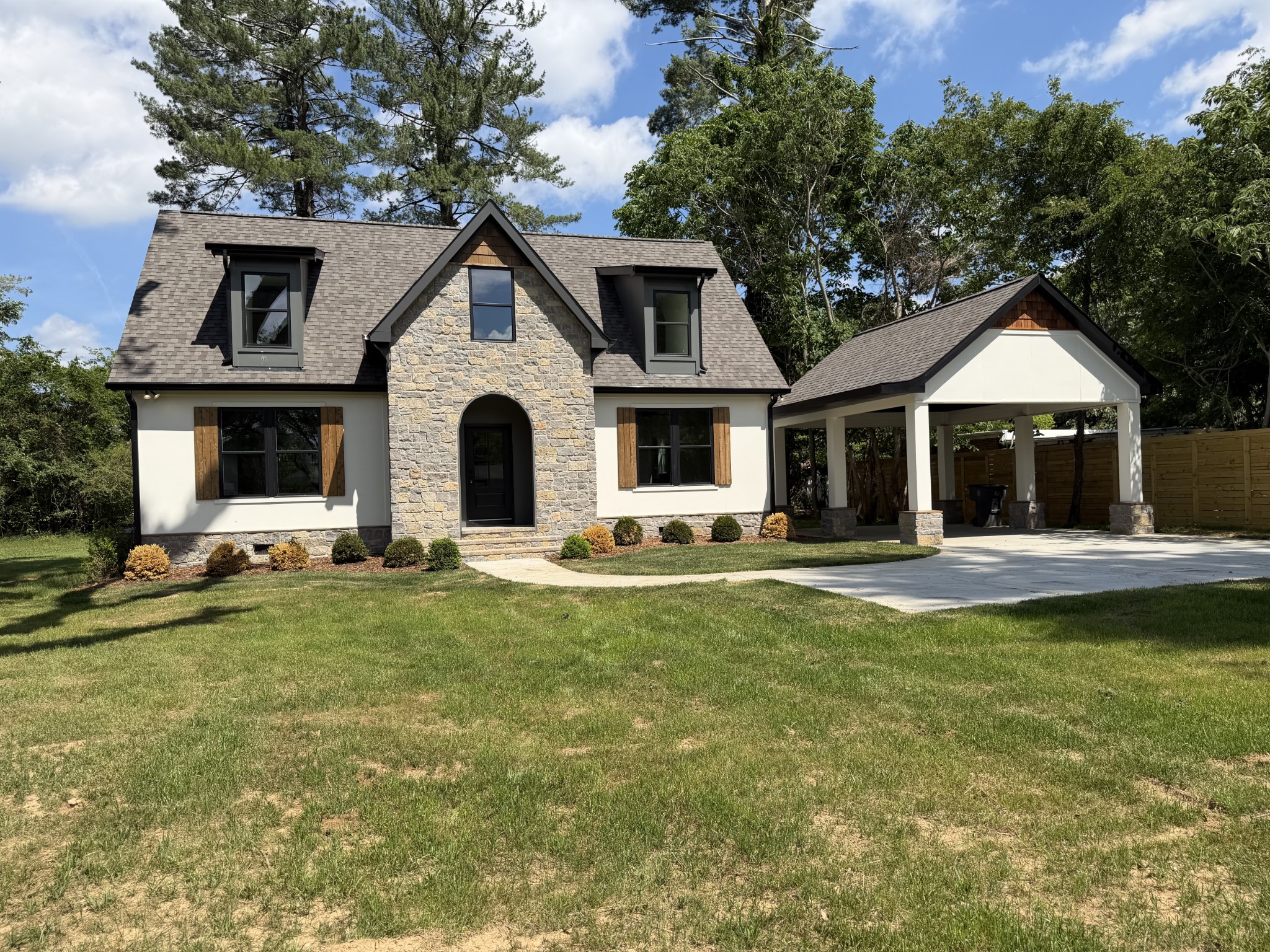 404 Boyd Ave