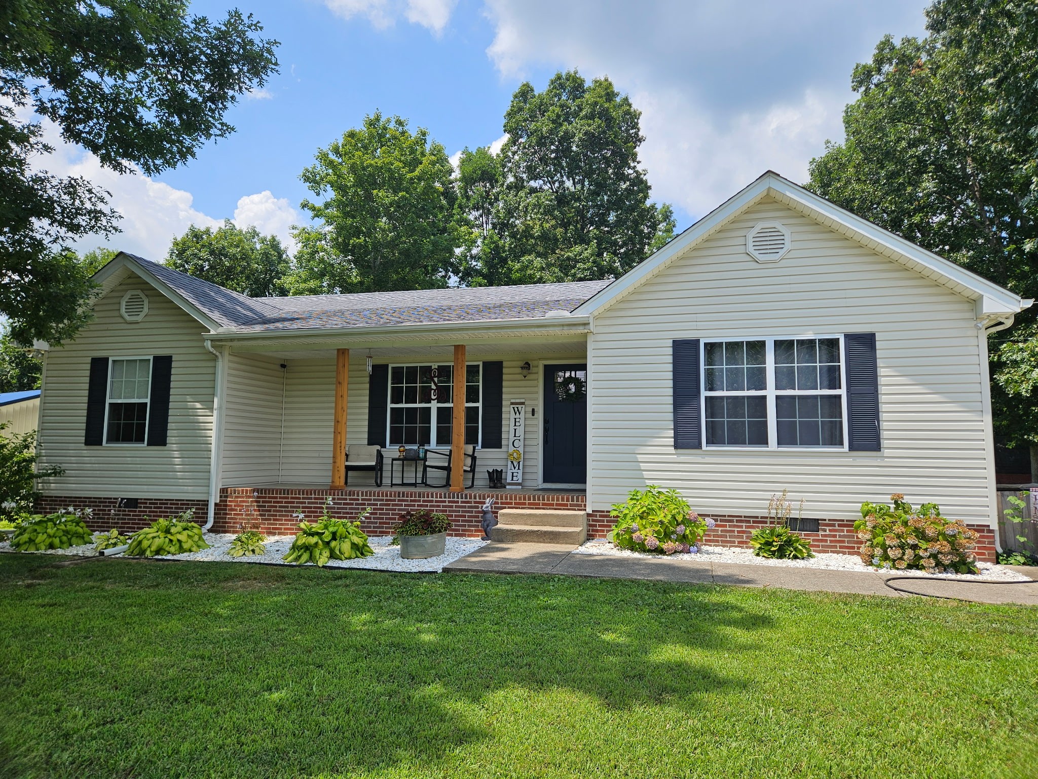 3041 Bowker Rd