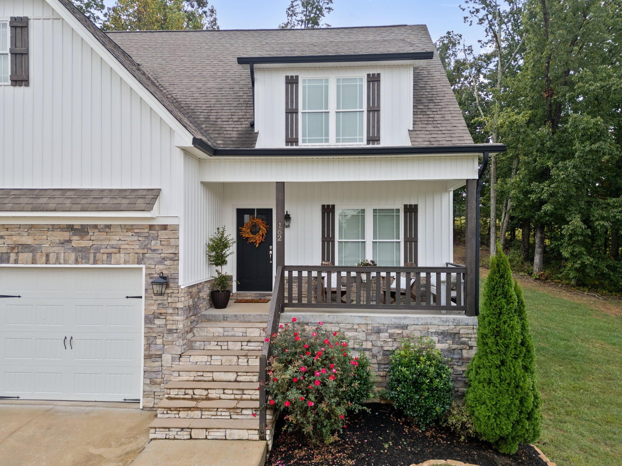 162 Lower Woods Trail NE
