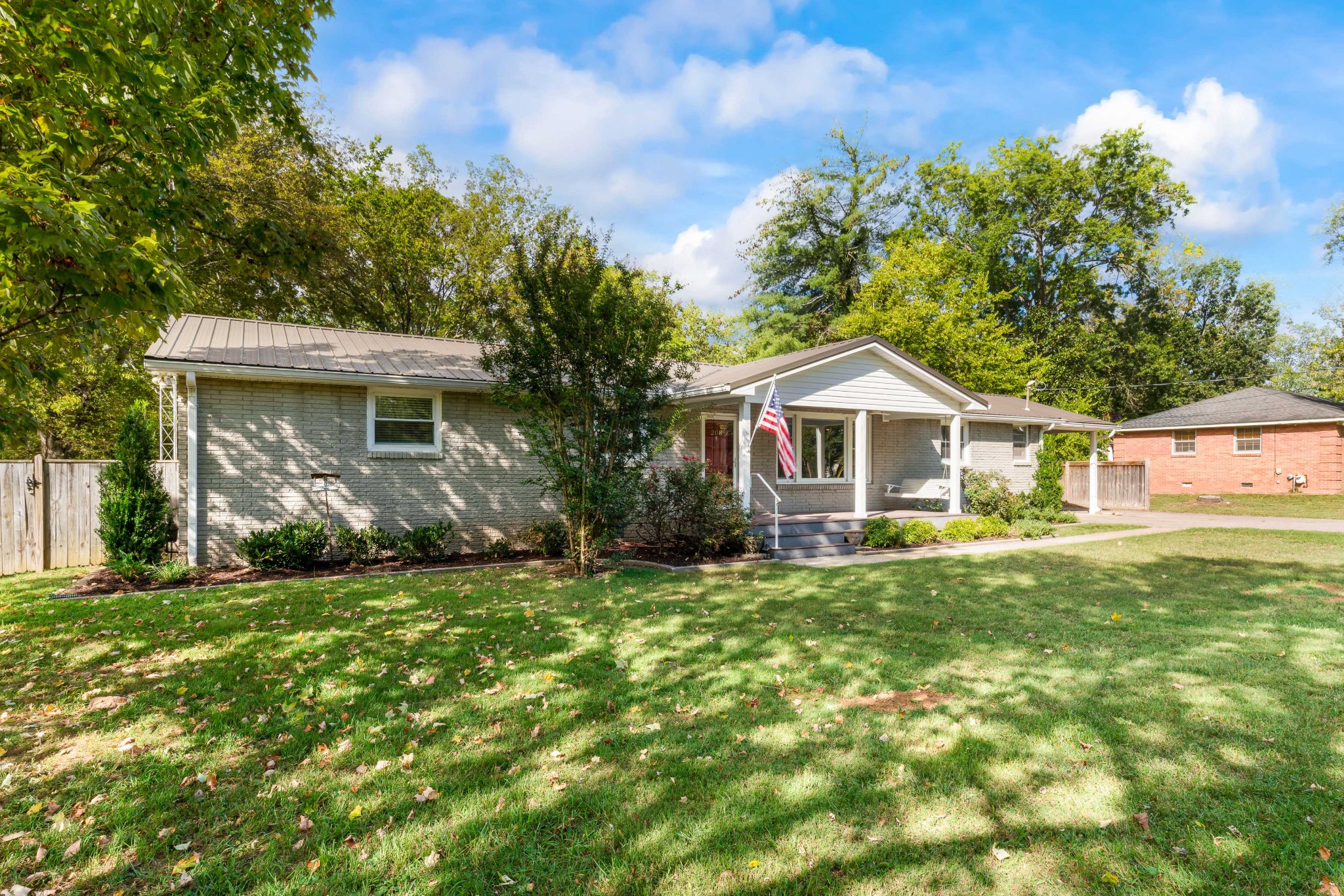 208 Meadowgreen Dr