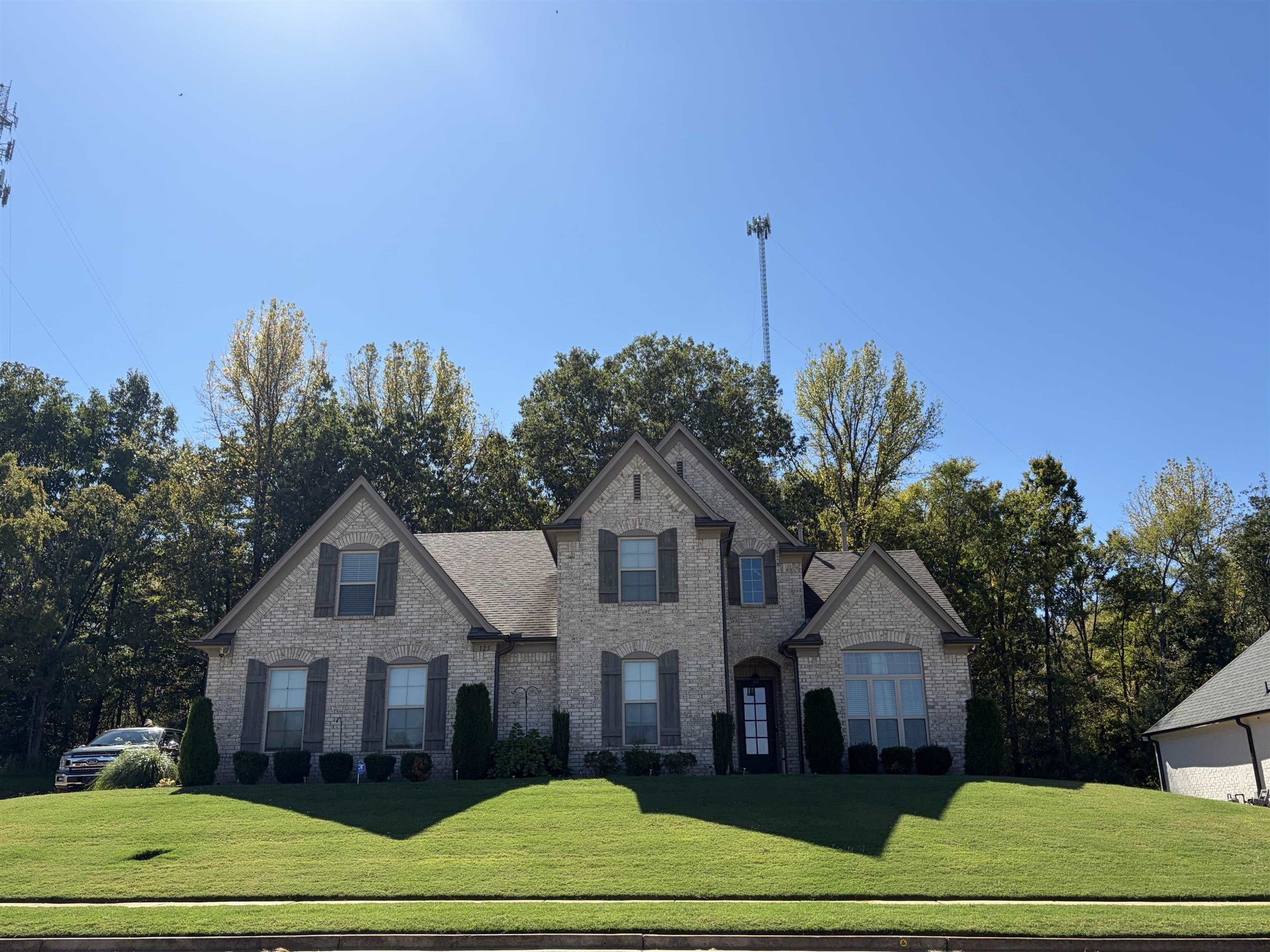 125 LAUREL GLEN DR