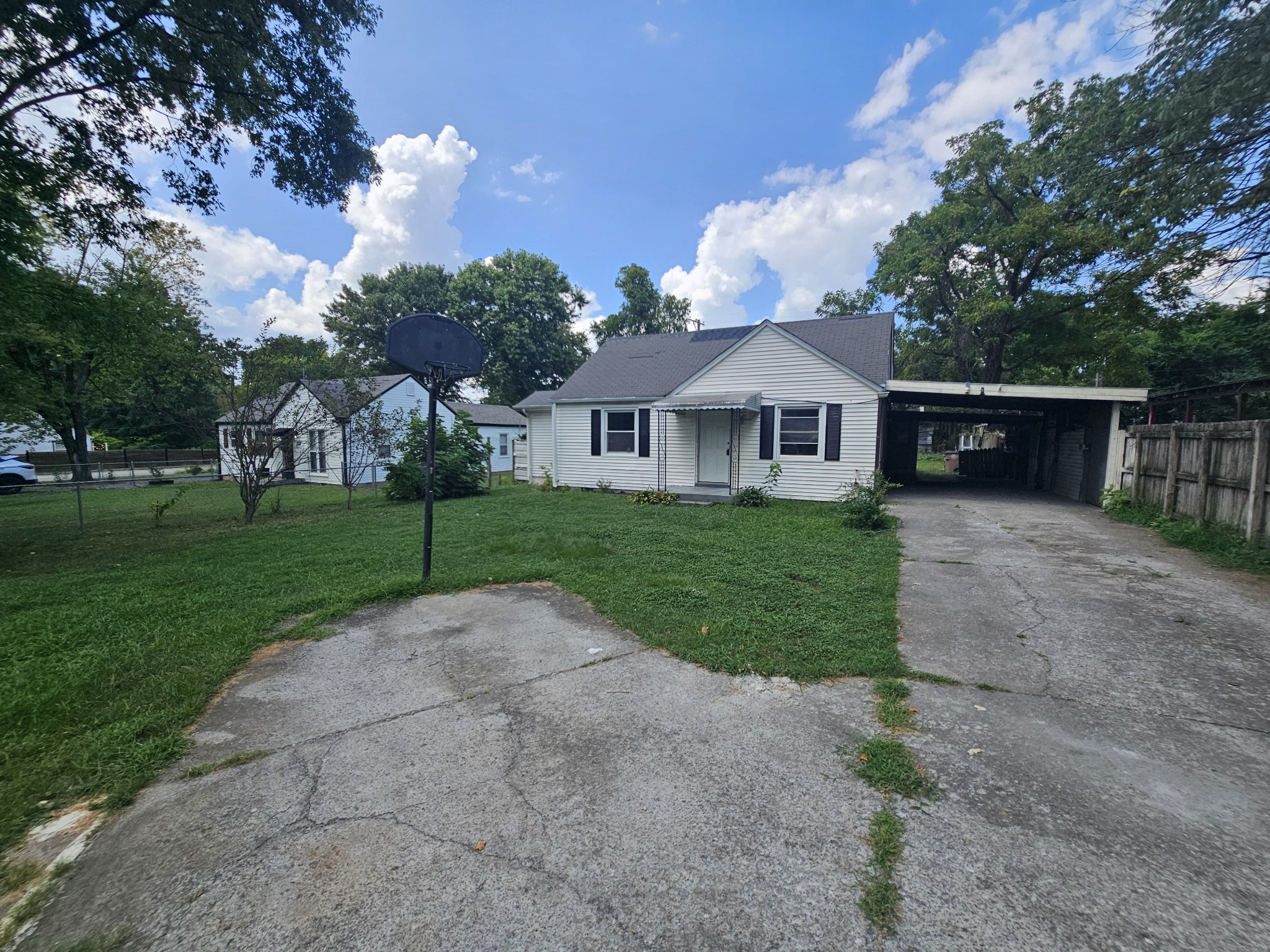 902 Kipling Dr