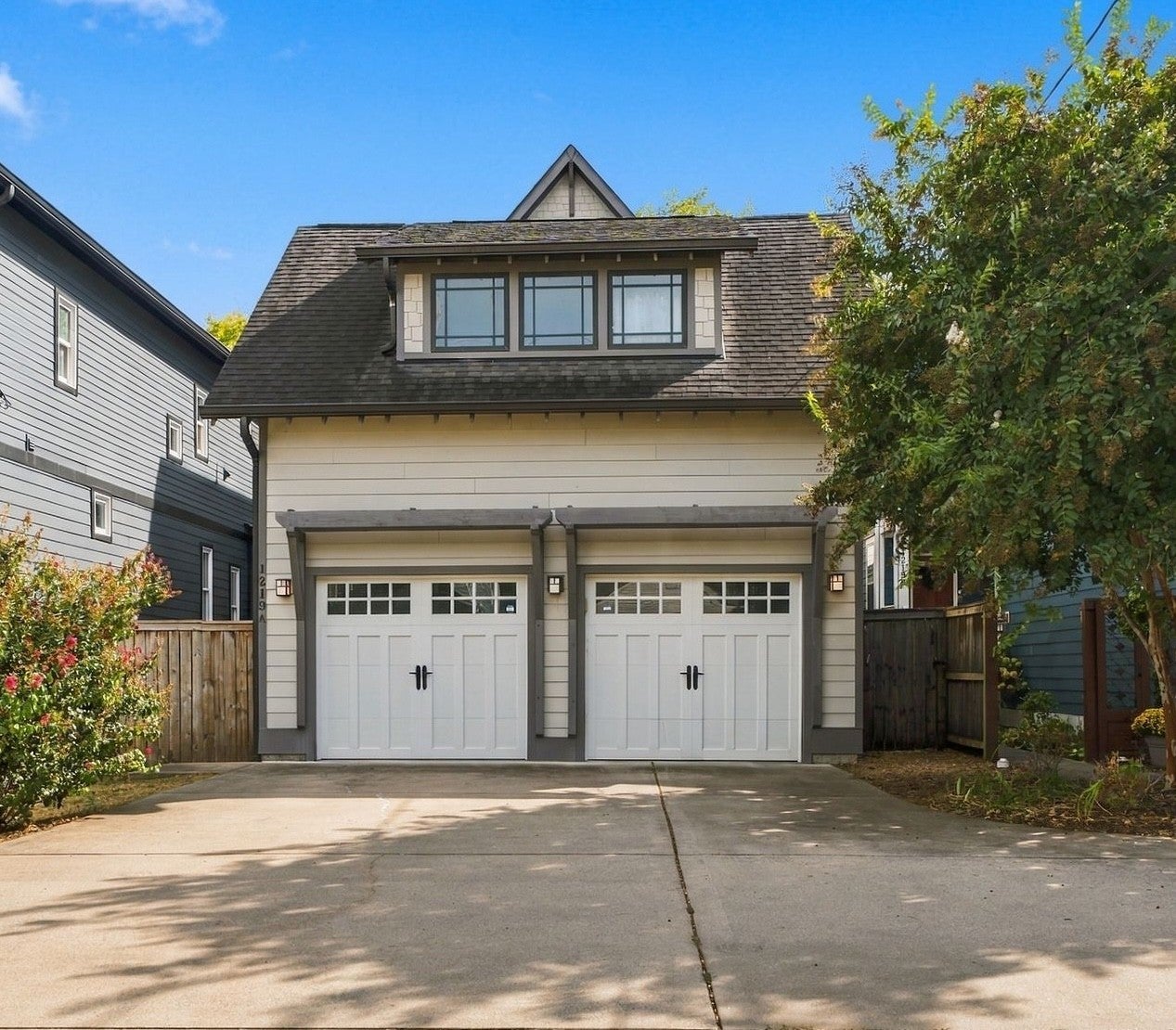4-bed listing at 1219a Battlefield Dr, Nashville