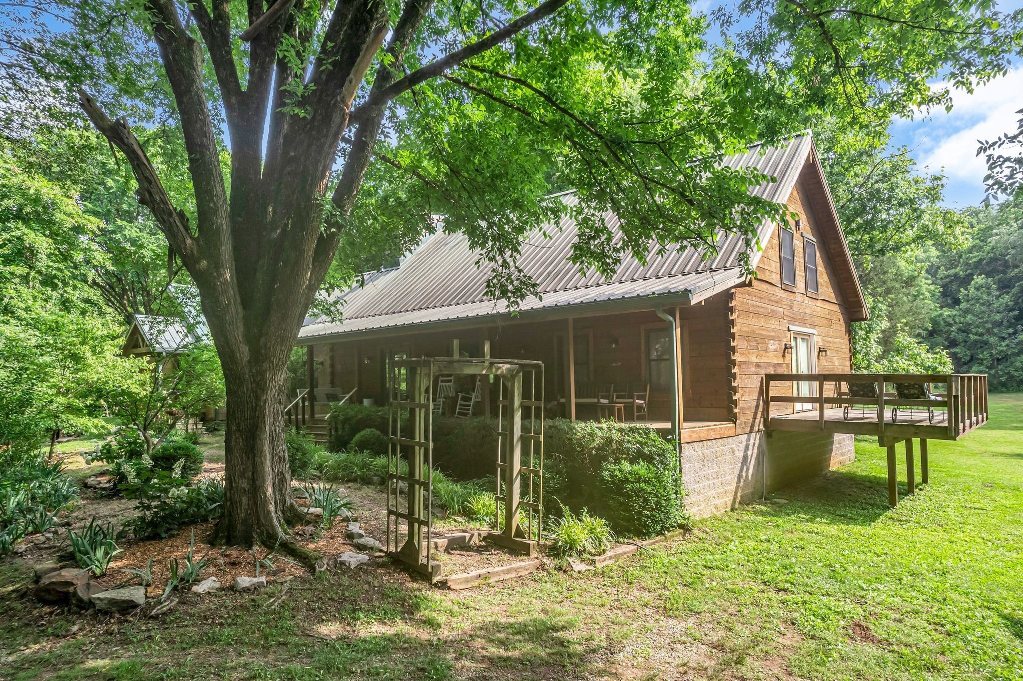 3316 Burr Rd