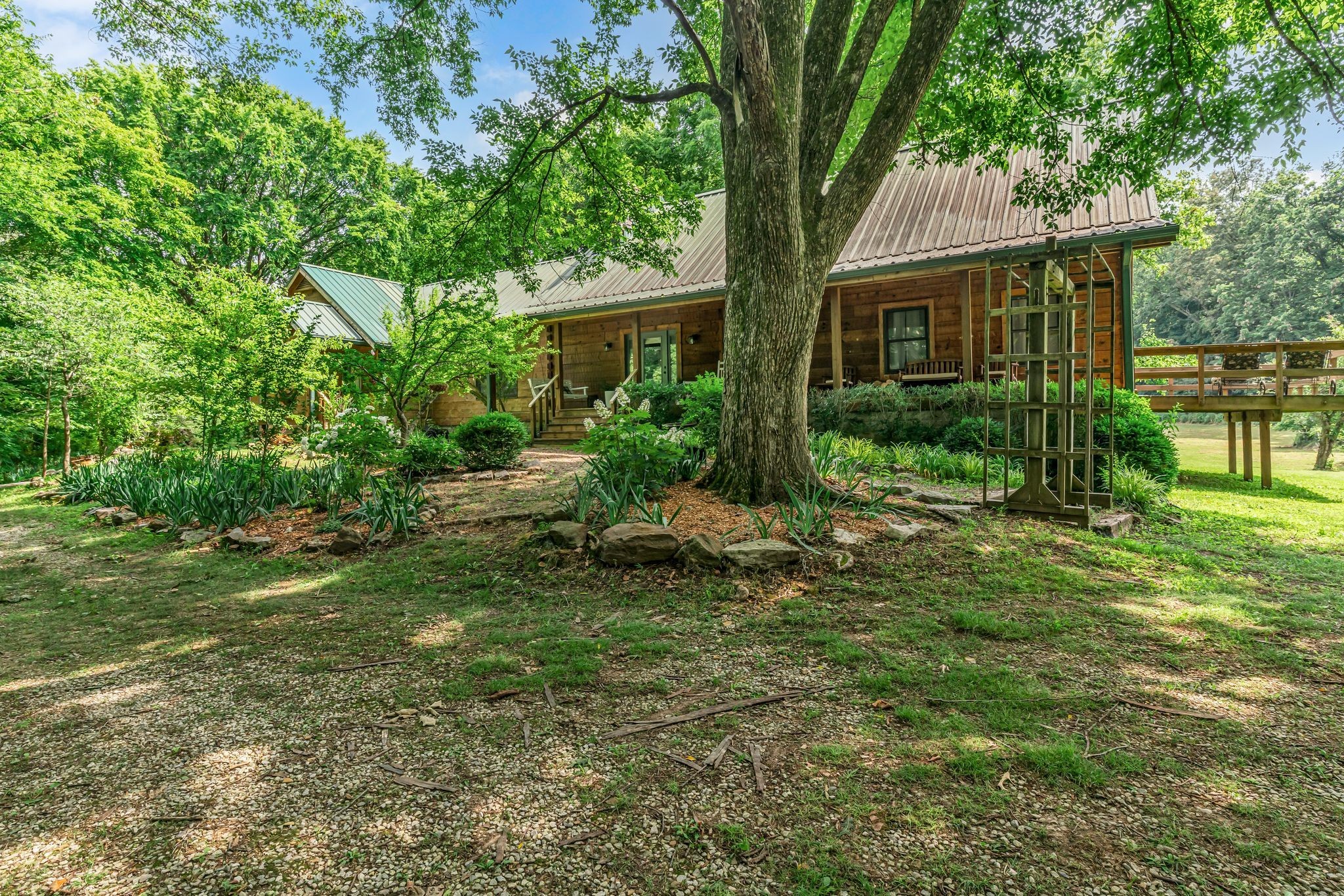 3316 Burr Rd