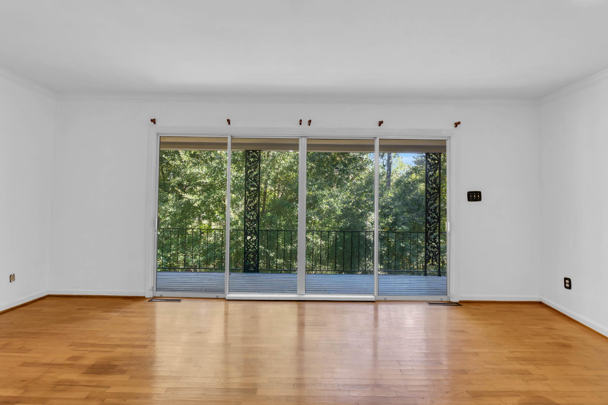 1209 W Lakeshore Drive