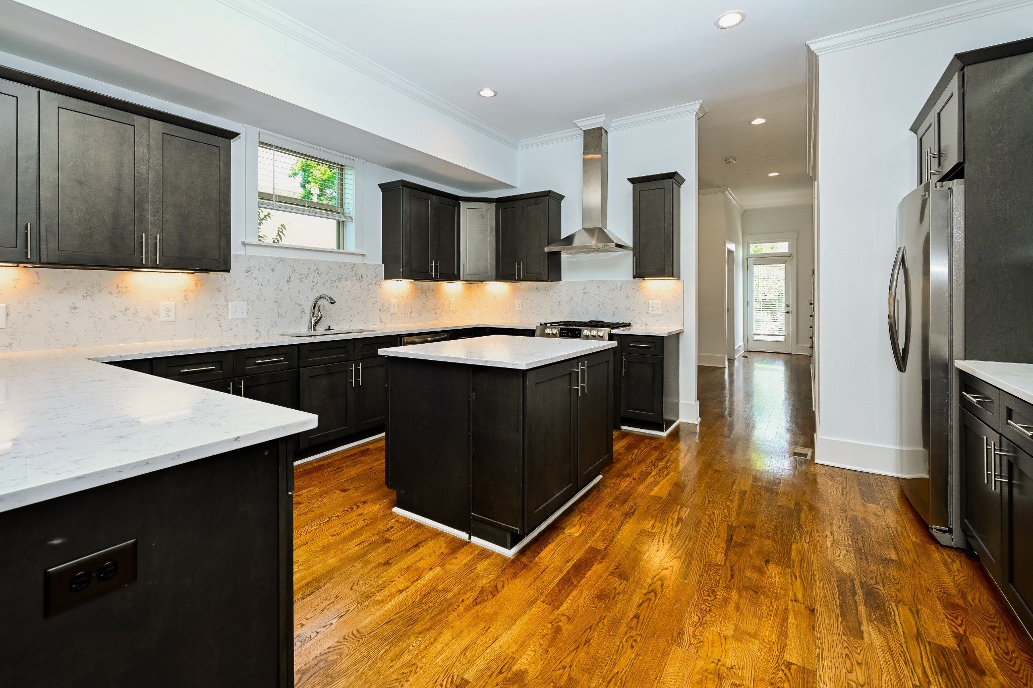 341 Edwin St B