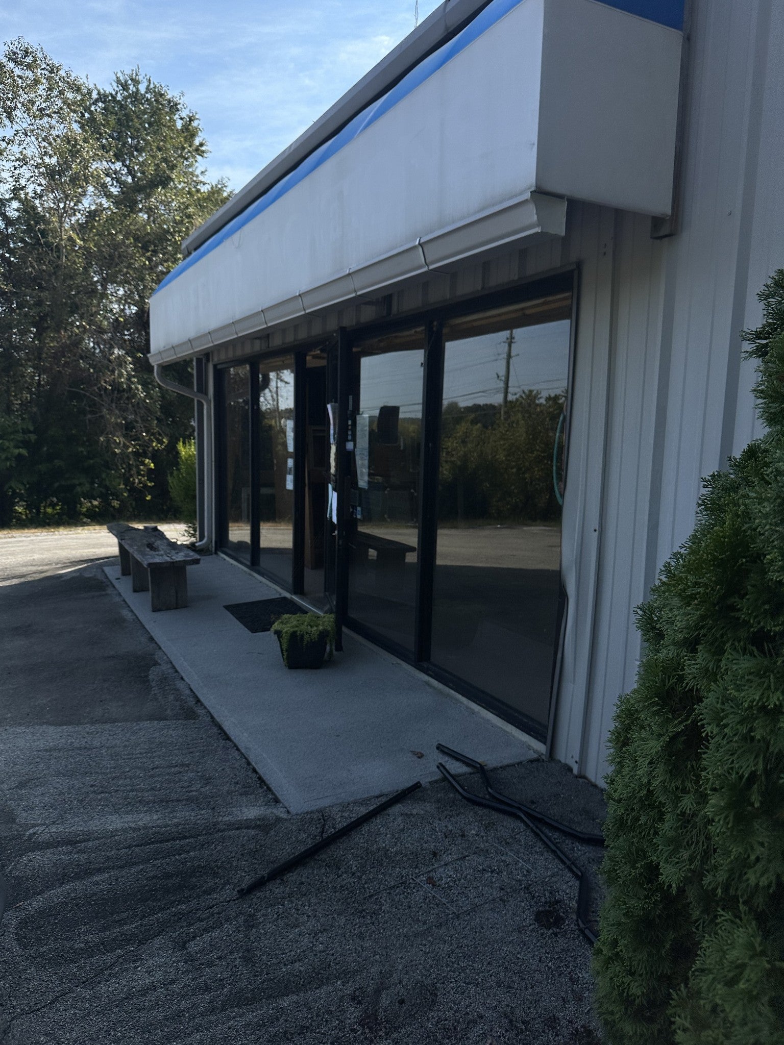 2491 Newport Hwy