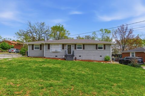 Photo of 303 Bonnacroft Dr, Hermitage, TN 37076 (MLS # 3167911)