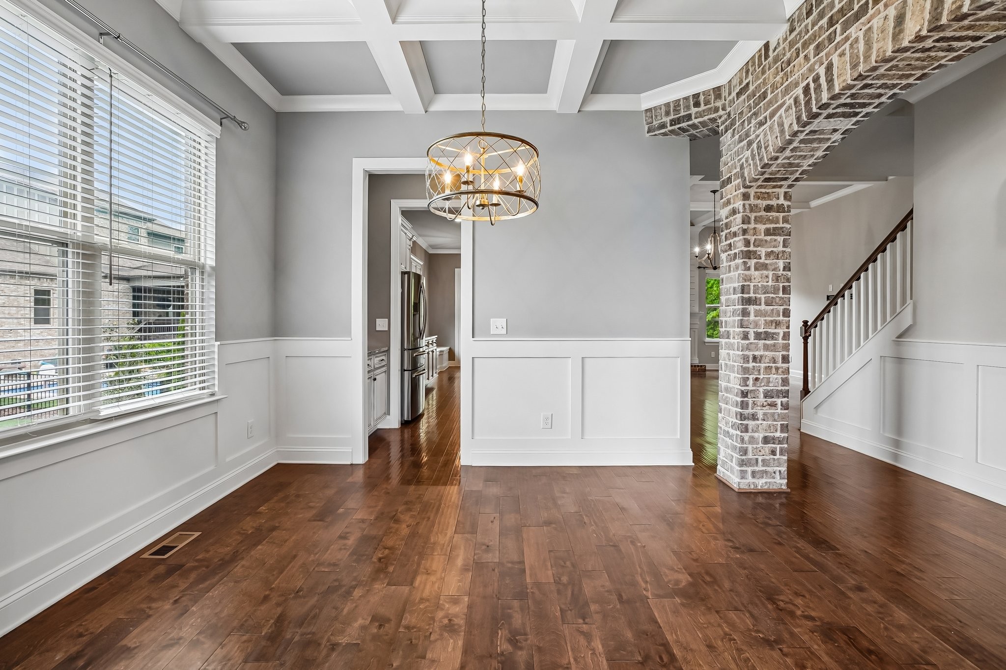 2504 Waldorf Ln