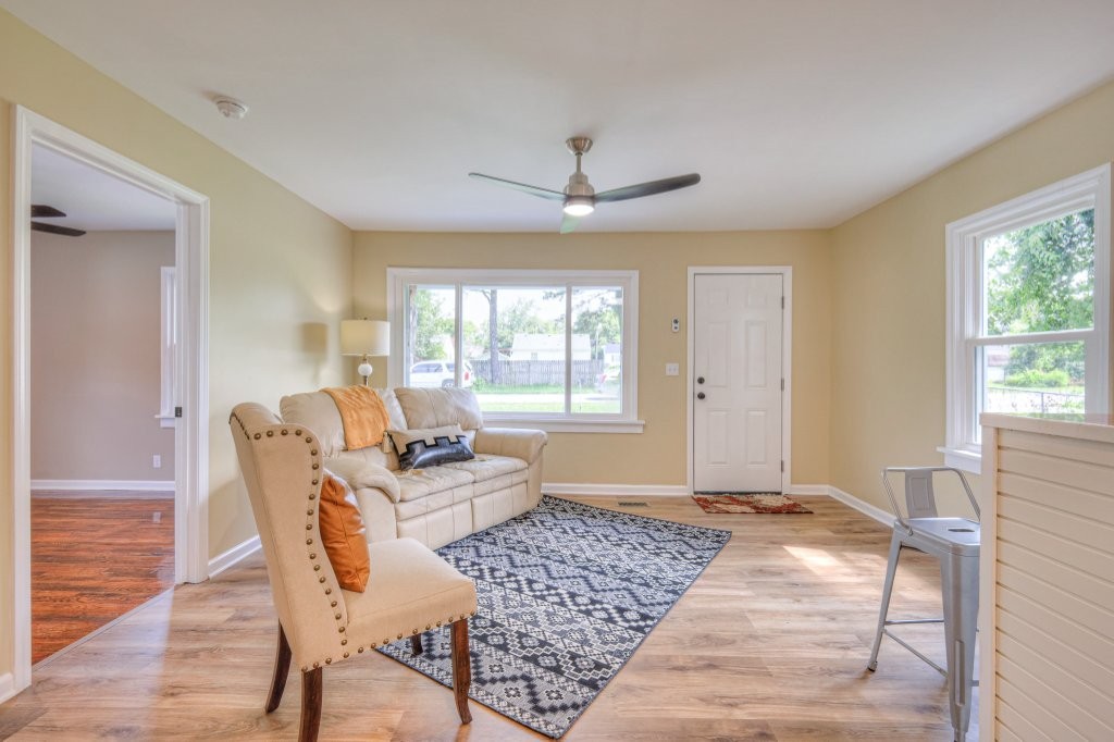 208 Gowan Dr