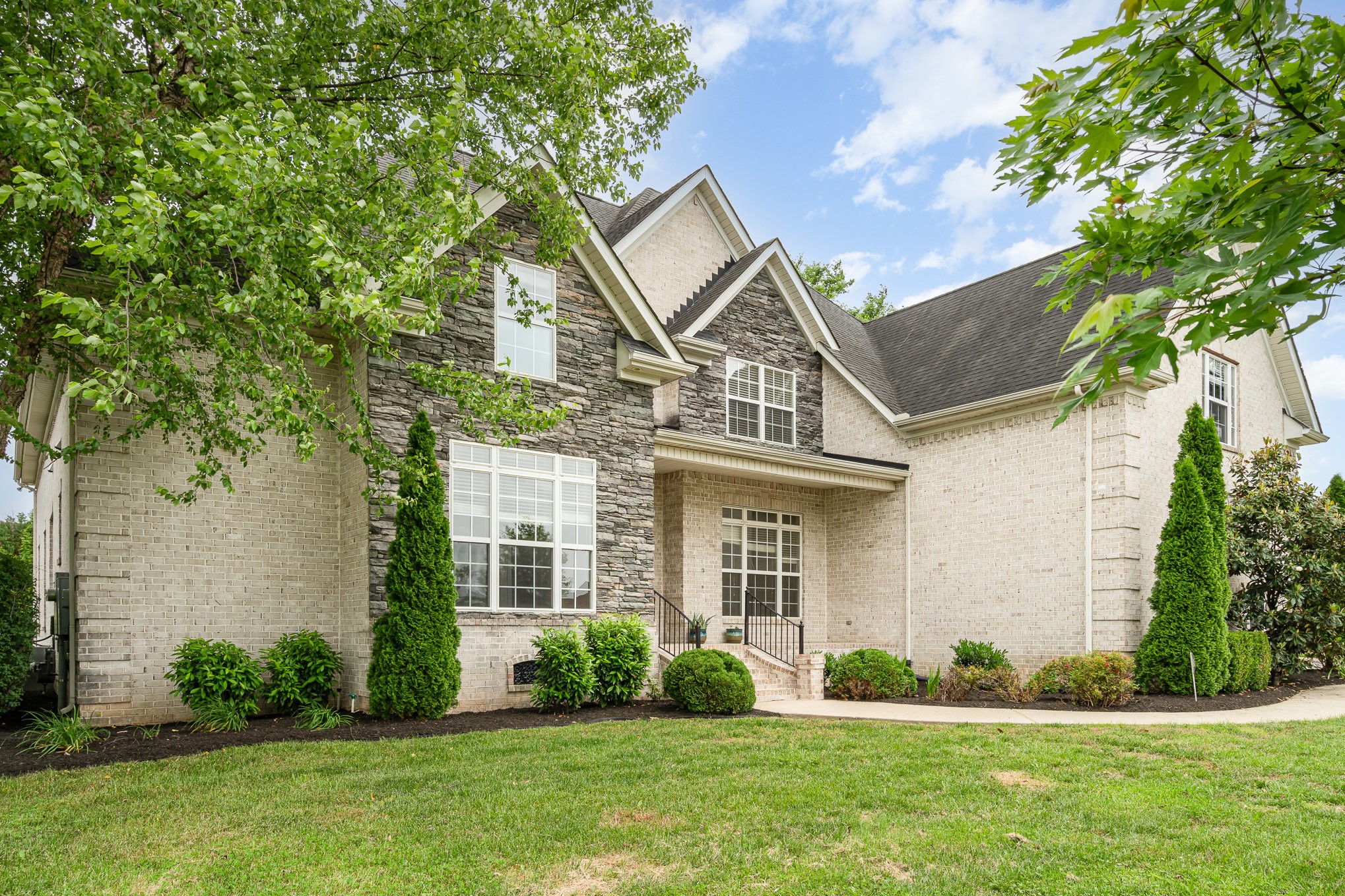 2804 Battleground Dr