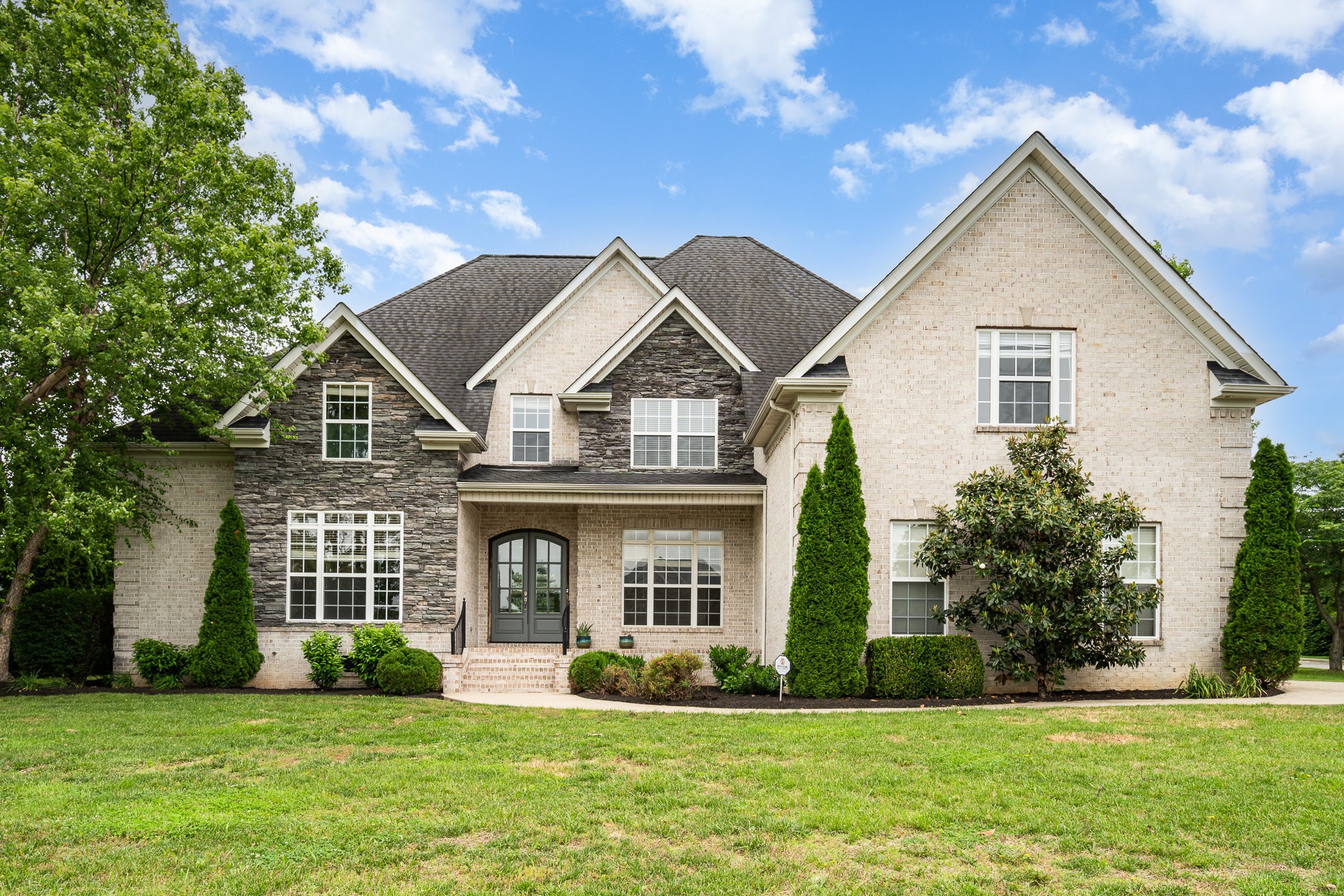 2804 Battleground Dr