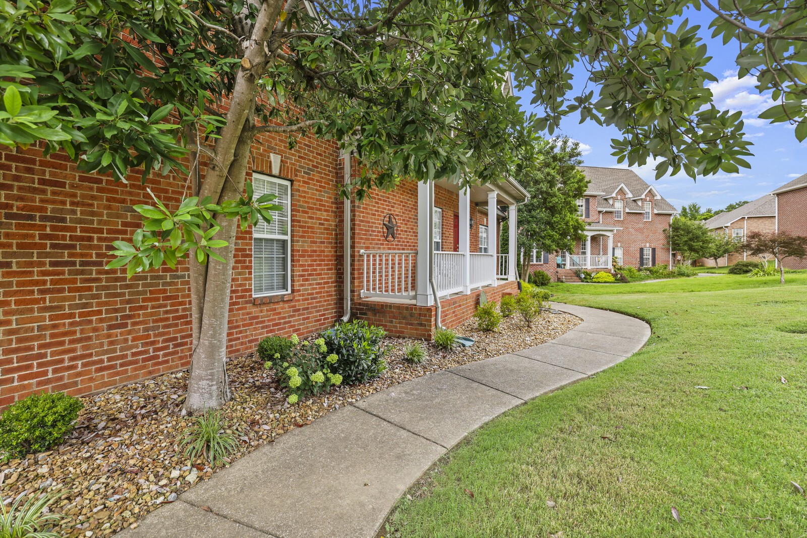 1408 Blossom Ct