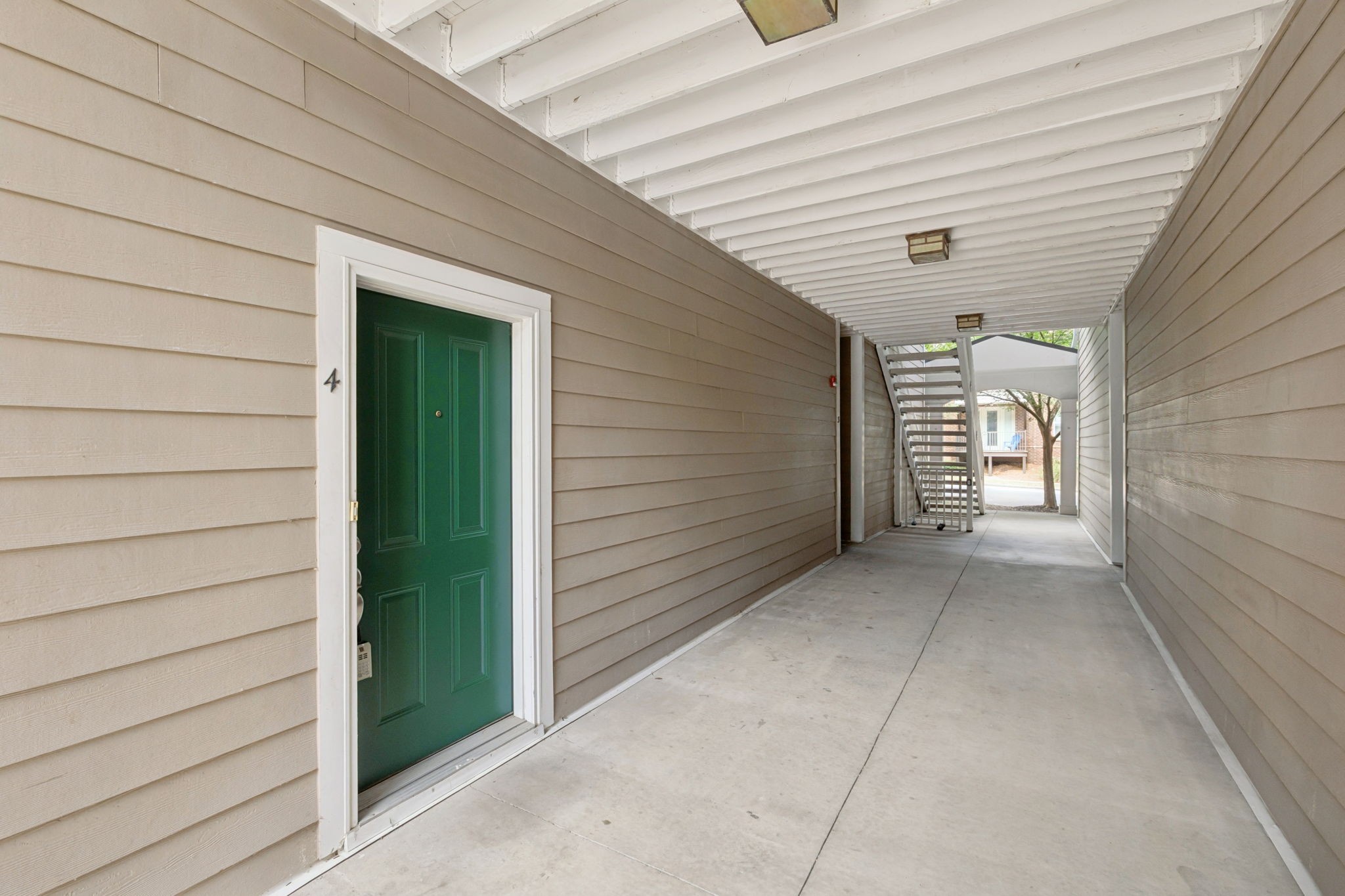 8047 Bienville Dr 4
