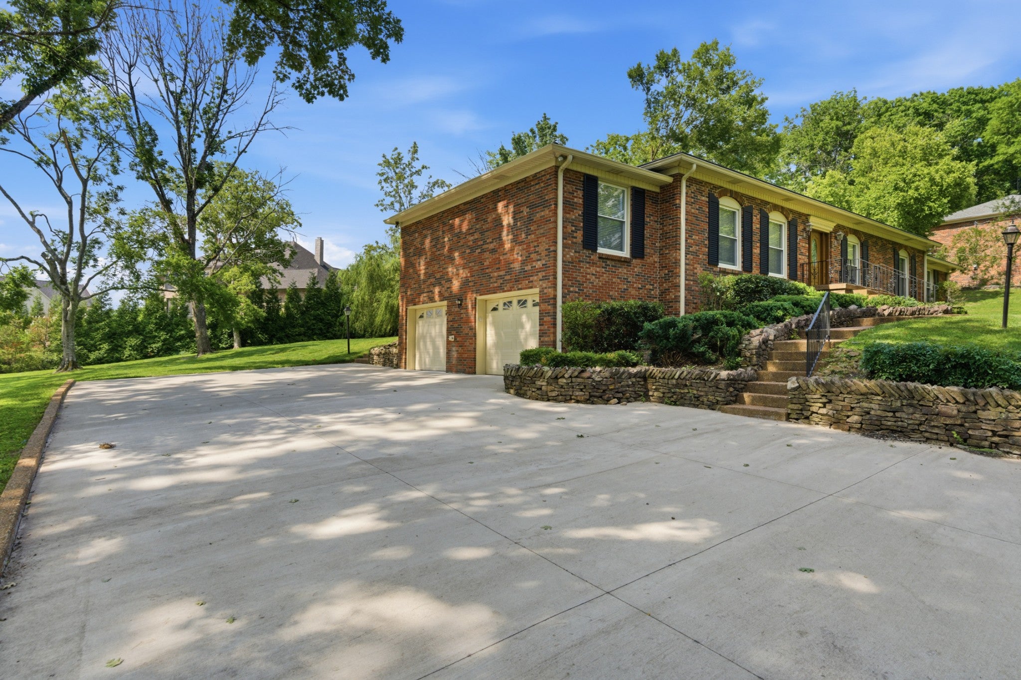 631 Forest Park Dr, Brentwood TN 37027 3-bed home, photo 5 of 30