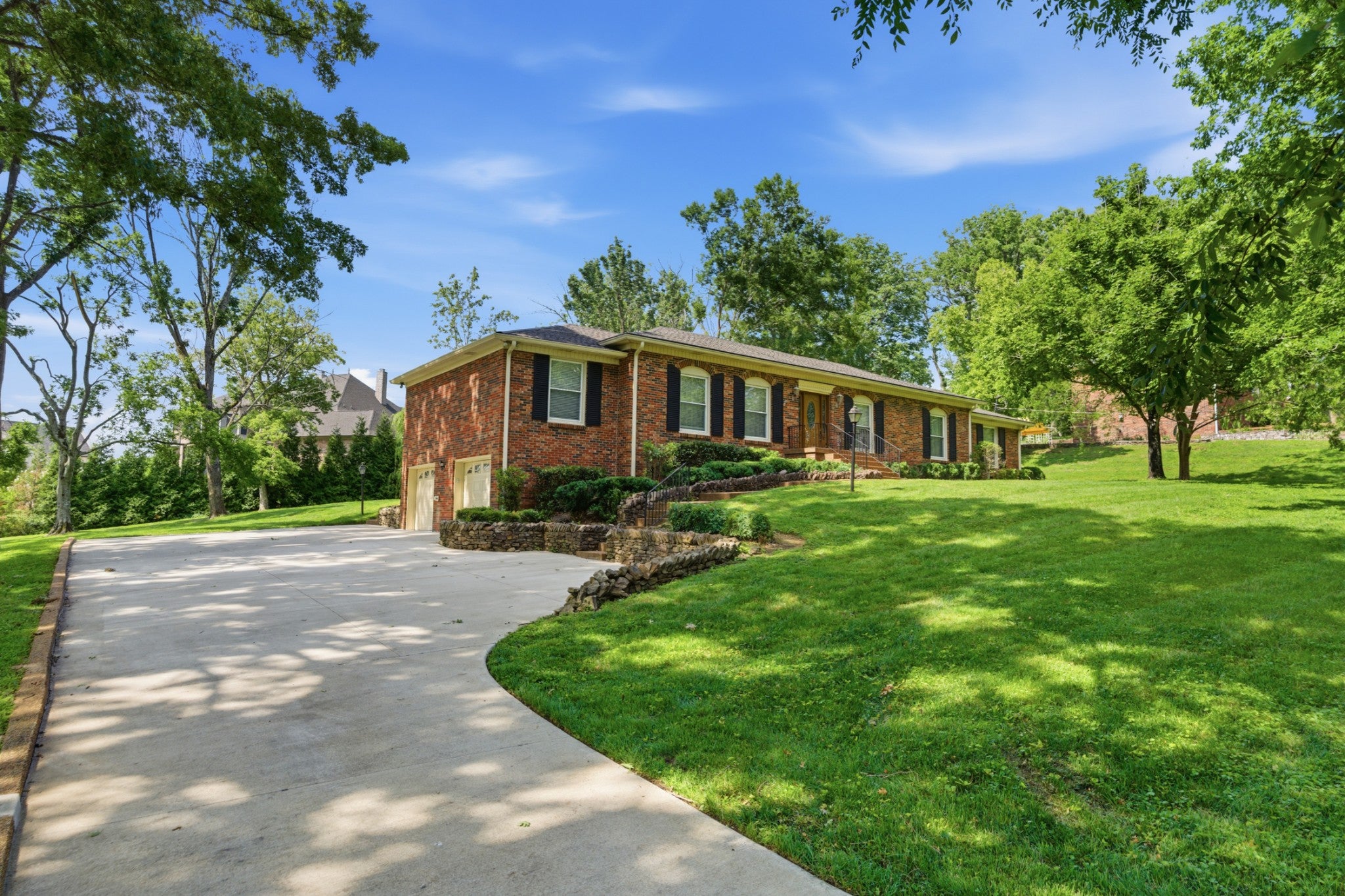 631 Forest Park Dr, Brentwood TN 37027 3-bed home, photo 4 of 30