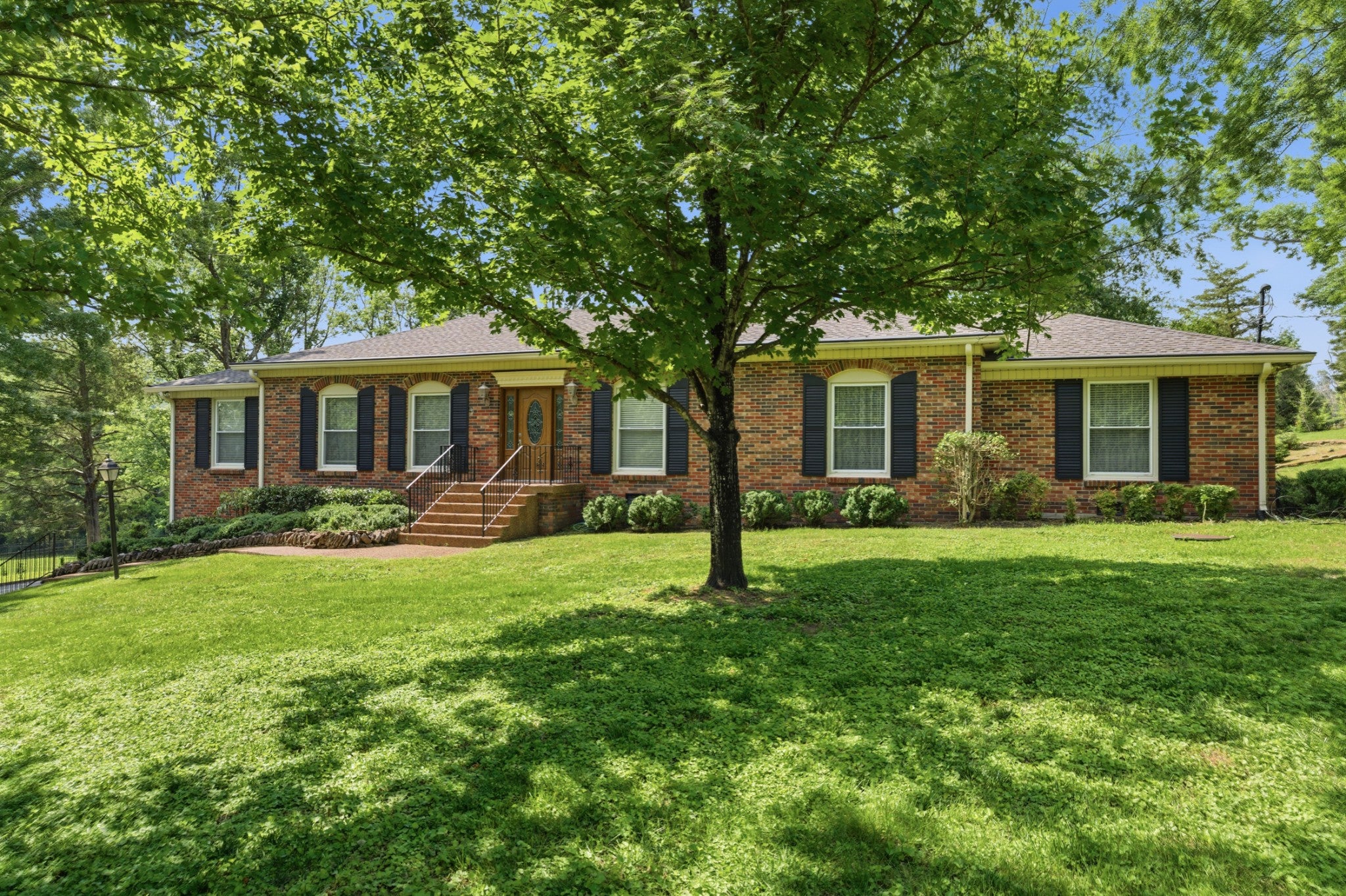 631 Forest Park Dr, Brentwood TN 37027 3-bed home, photo 2 of 30