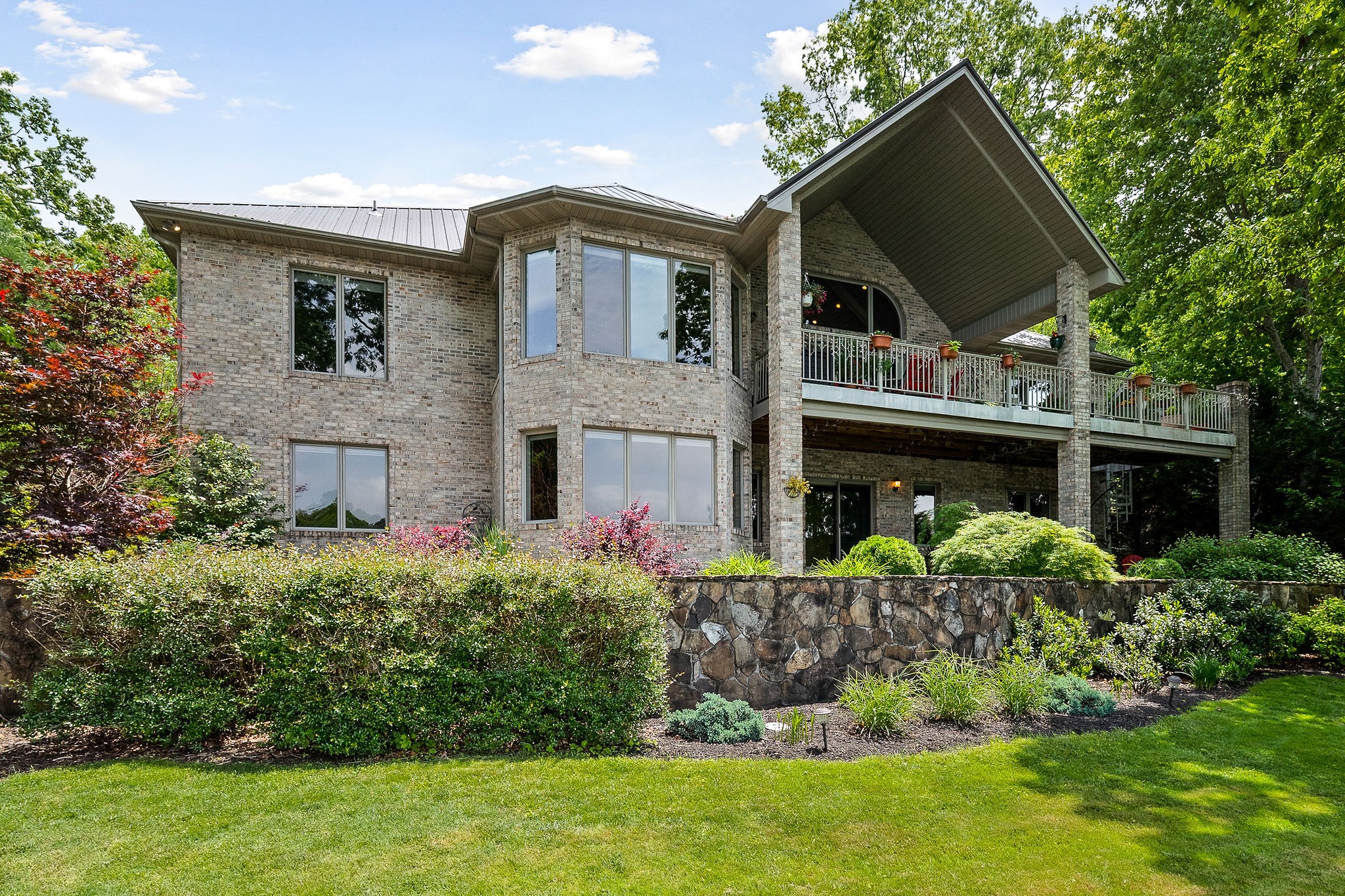 Search Listings 3 199 Markham Ln