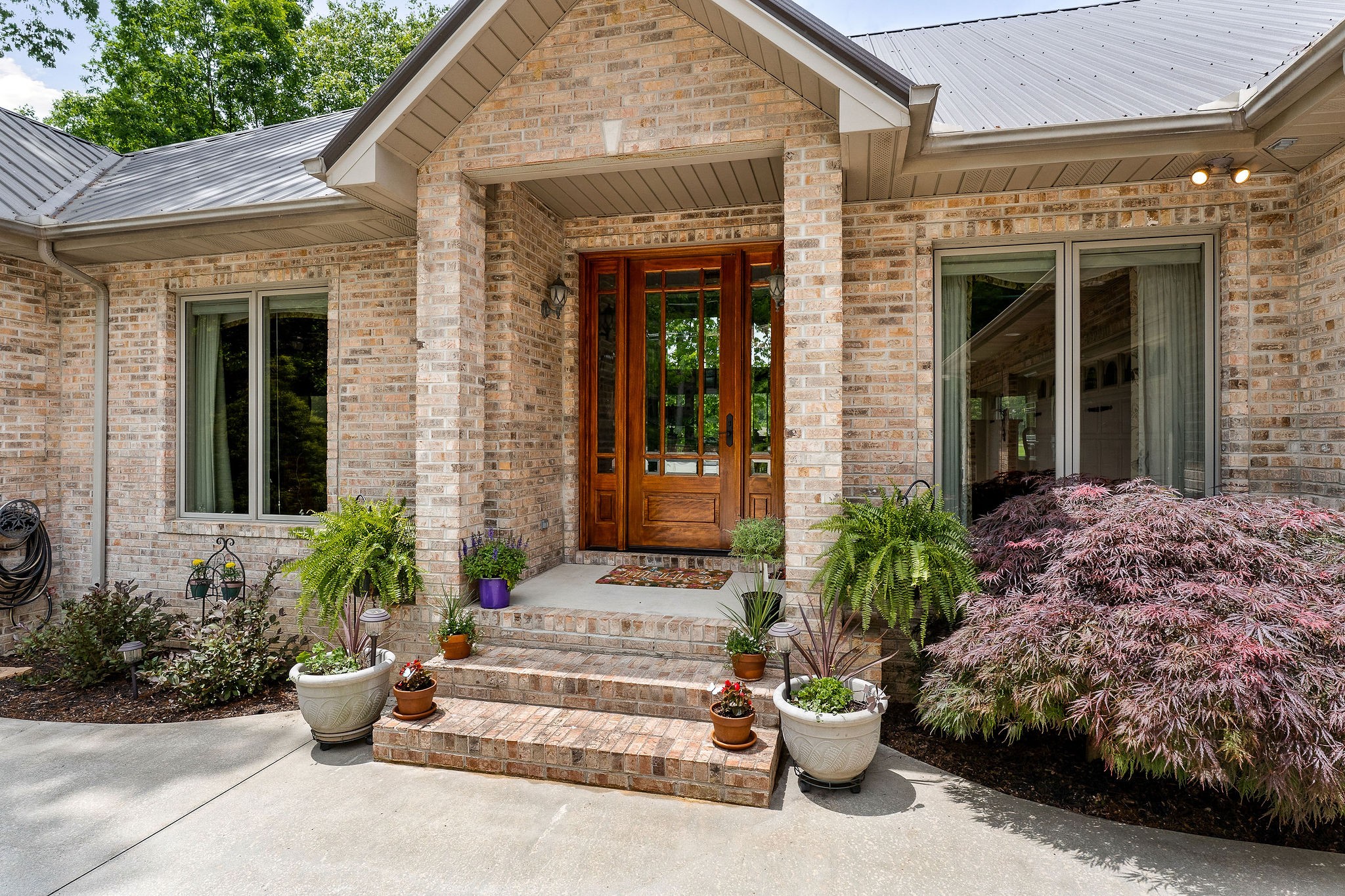 Search Listings 2 199 Markham Ln