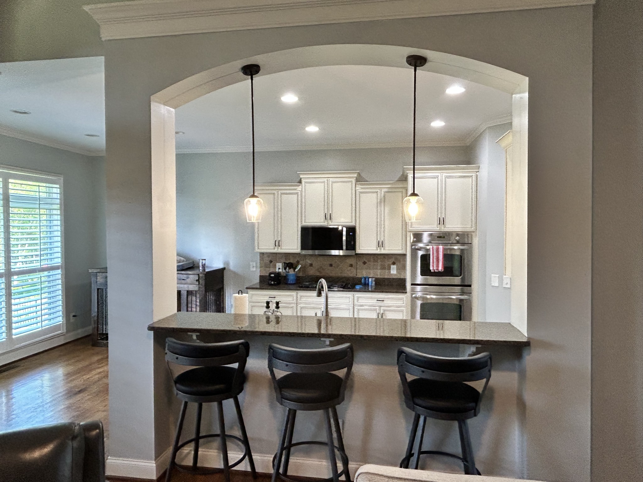 3805 Leona Pass