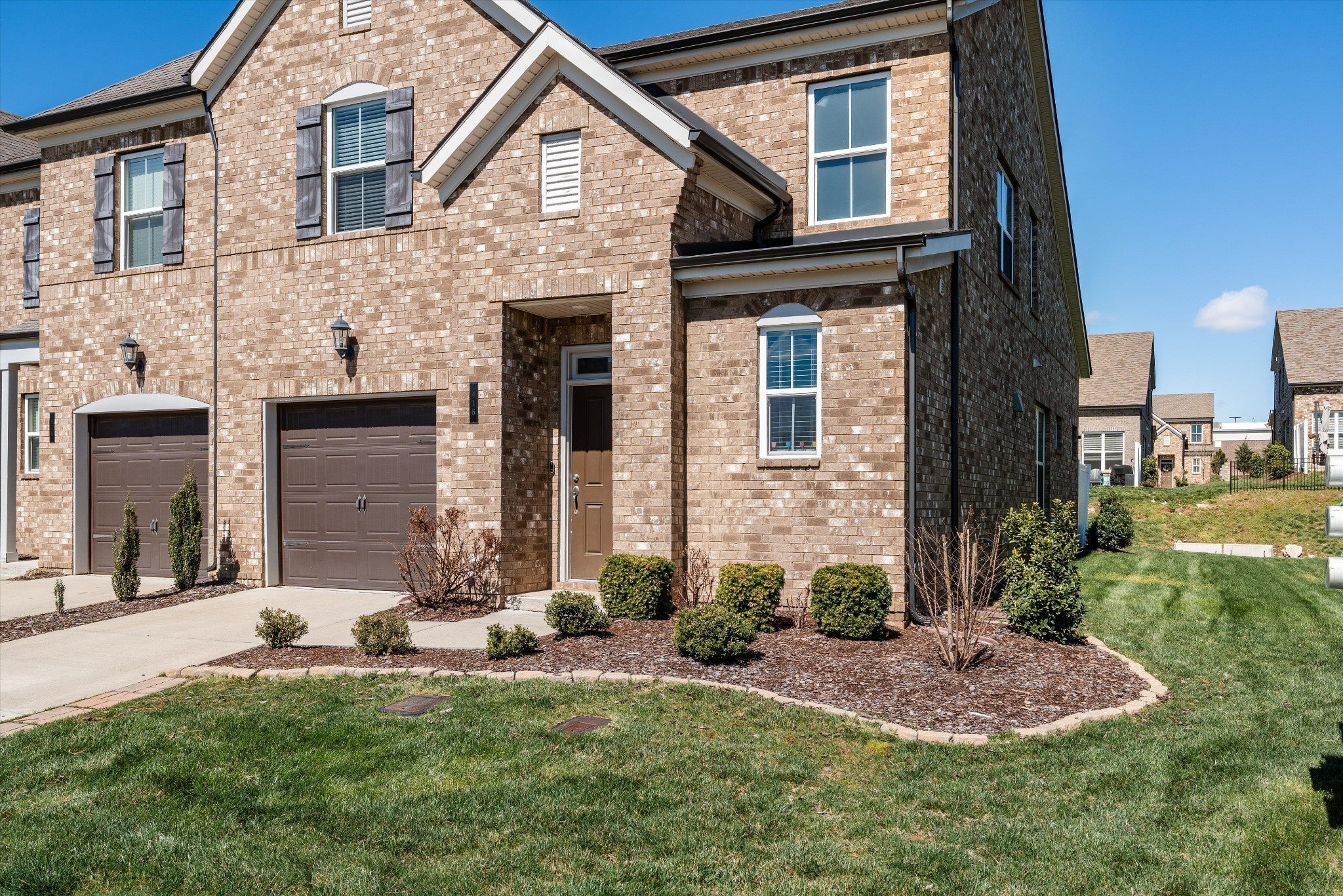 416 Deveron Dr